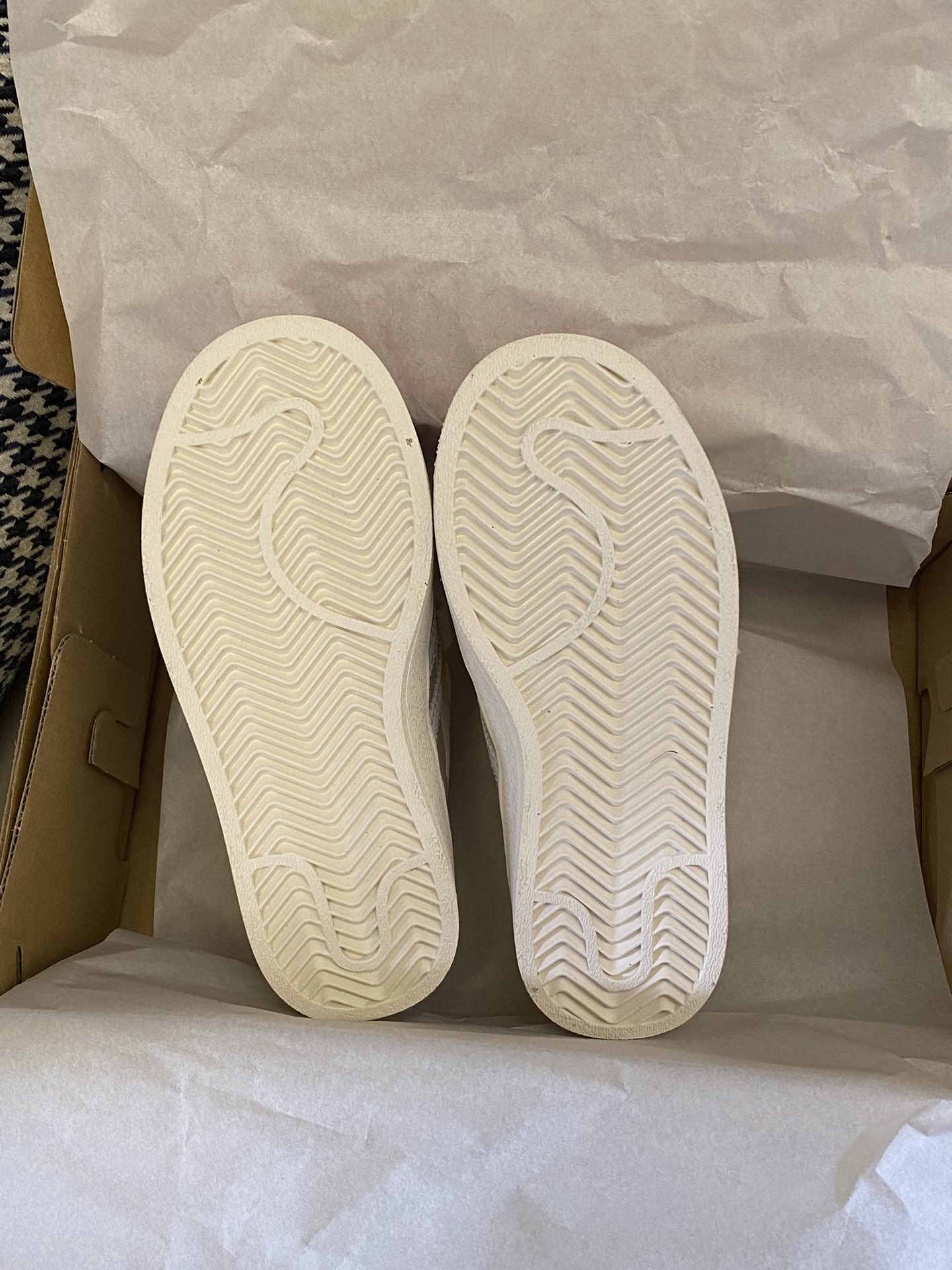 图片[9]-原图直出🌟所见即所得！！ 采用魔术贴设计，方便宝贝穿脱✅缓震胶中底，脚感舒适🤩后跟Logo点缀，提升立体美感，经久耐穿😻鞋底防滑耐磨-选品中心