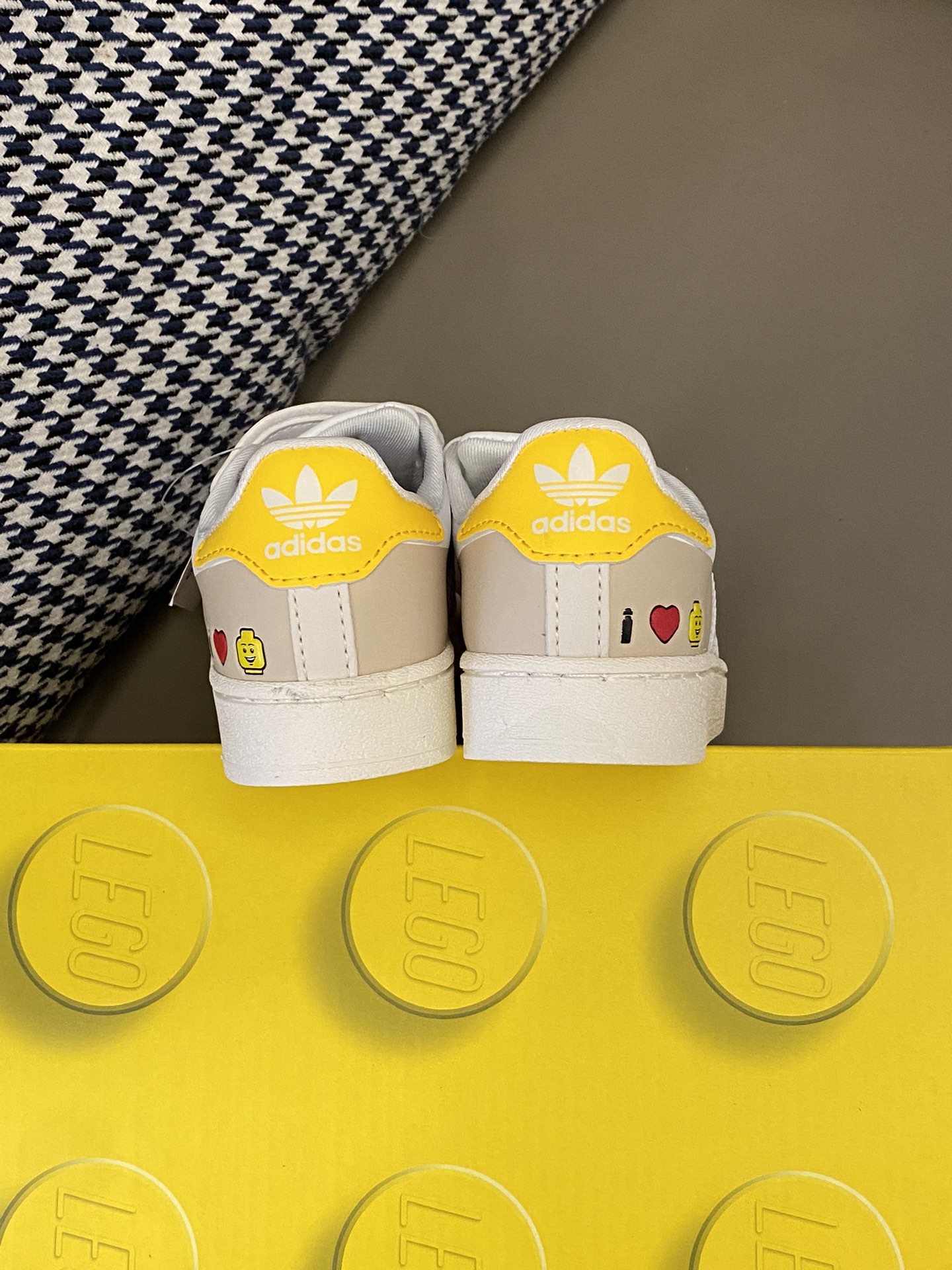 图片[7]-原图直出🌟所见即所得！！ 采用魔术贴设计，方便宝贝穿脱✅缓震胶中底，脚感舒适🤩后跟Logo点缀，提升立体美感，经久耐穿😻鞋底防滑耐磨-选品中心