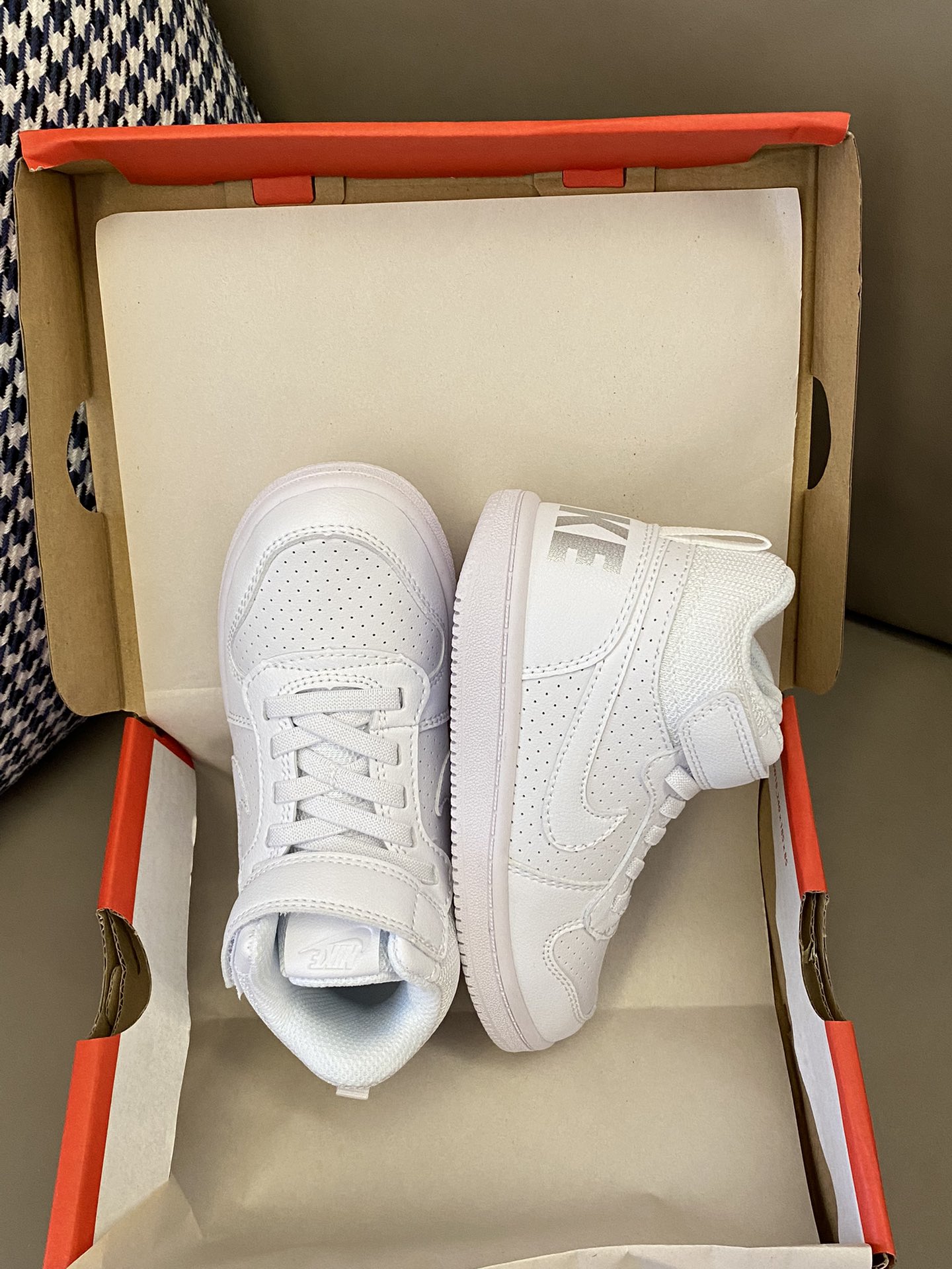 图片[2]-原图直出🌟 鞋面采用网孔设计清爽透气💨松紧带+魔术贴设计，方便宝贝穿脱✔️质量做工都很不错👍🏻鞋底软硬适中，很适合上学穿💯-选品中心