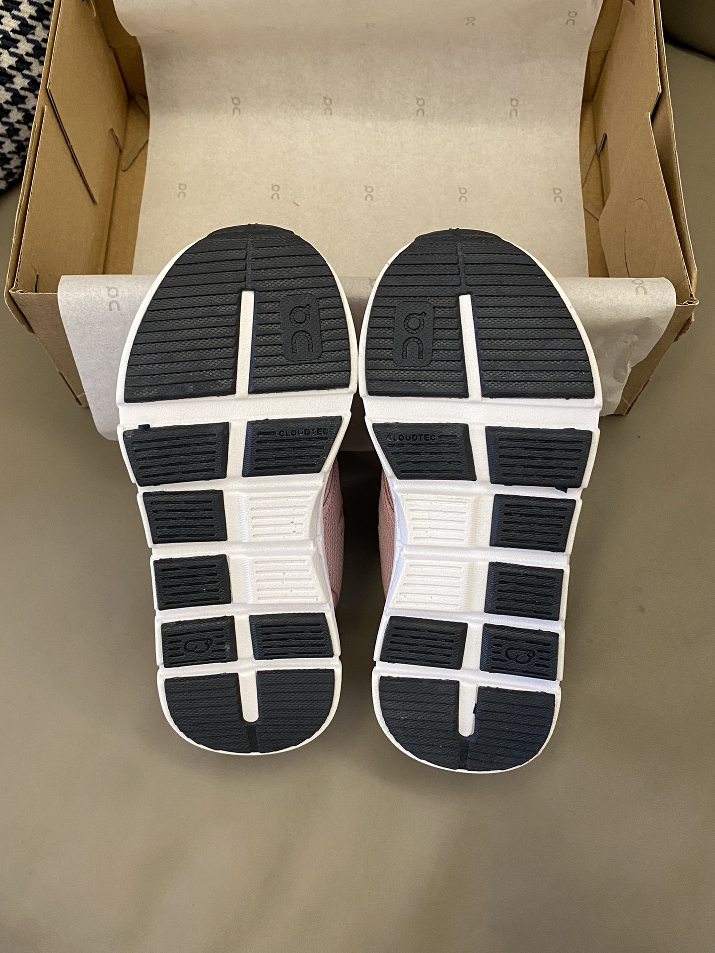 图片[9]-原图直出🌟 昂跑运动鞋鞋面采用了轻量柔韧的鞋身，满足了宝贝大幅度的运动需求😻魔术贴+松紧带设计，让宝贝穿脱更方便-选品中心