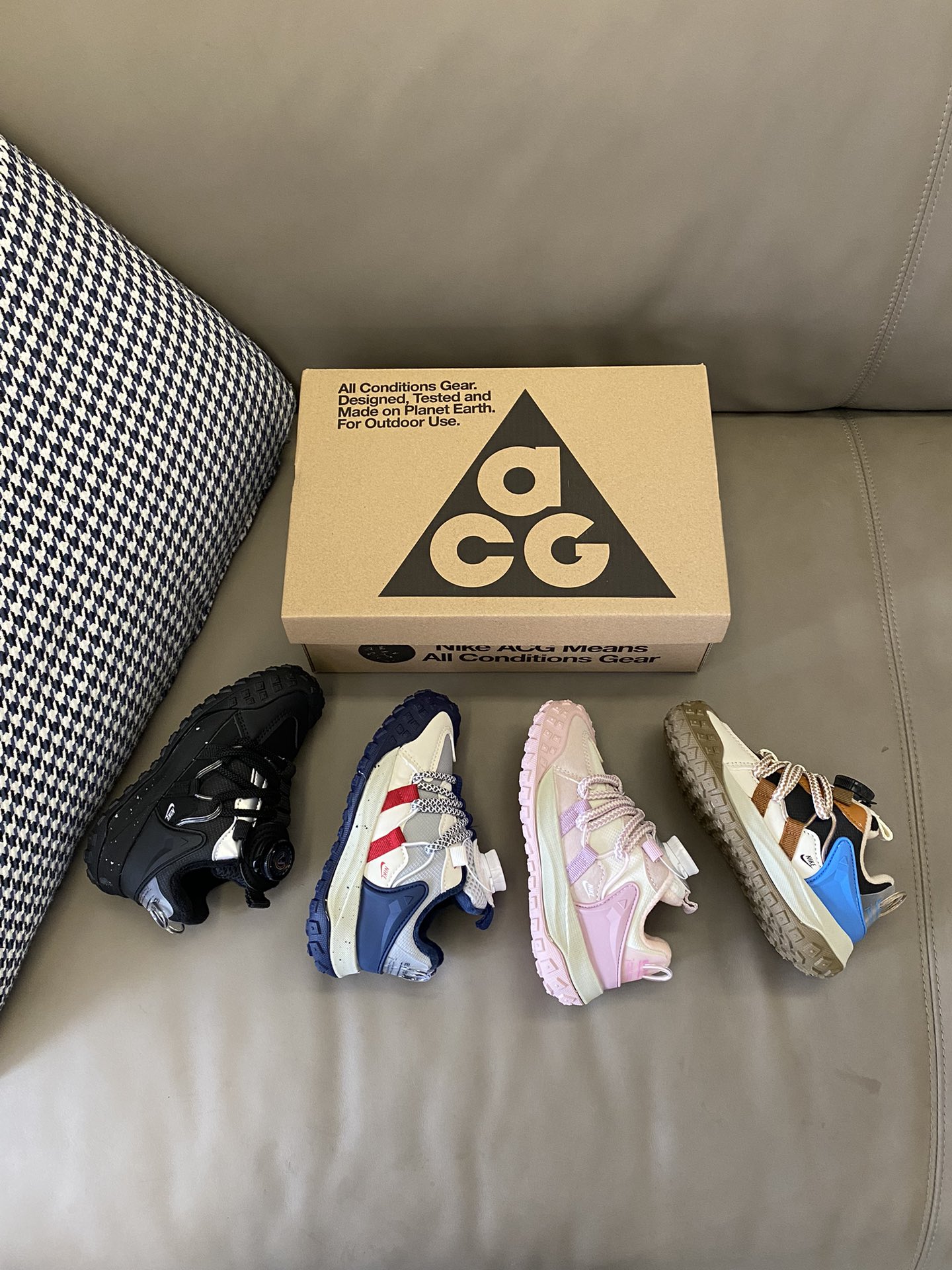 图片[5]-原图直出🌟 纽扣鞋真的是第一双和第N双吖😍旋转扣设计，方便宝贝穿脱✅内里加绒，非常保暖舒适🤔轮胎底防滑耐磨✌🏻这双登山纽扣鞋直接封神🤭JR84-选品中心