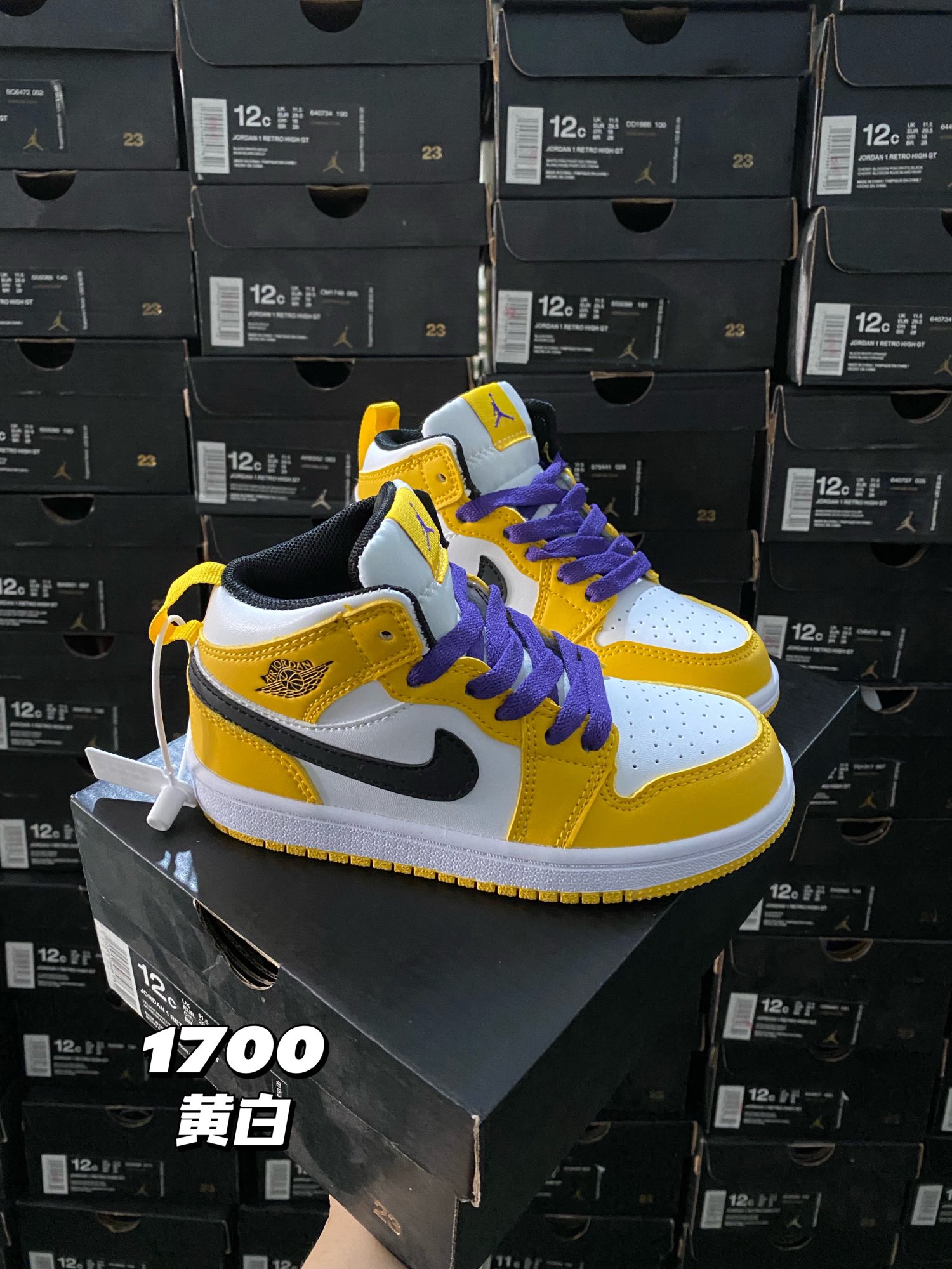 🆕新配色，秒杀 最高版本--乔1真标头层球鞋⚽️，尺码：22-37.5 真标头层aj1真的绝了❗️❗ 实在是太好看了，超级无敌百搭潮流，作为最经典的系列，它真的是当之无愧💪🏻💪🏻高版本，老粉必入！-选品中心