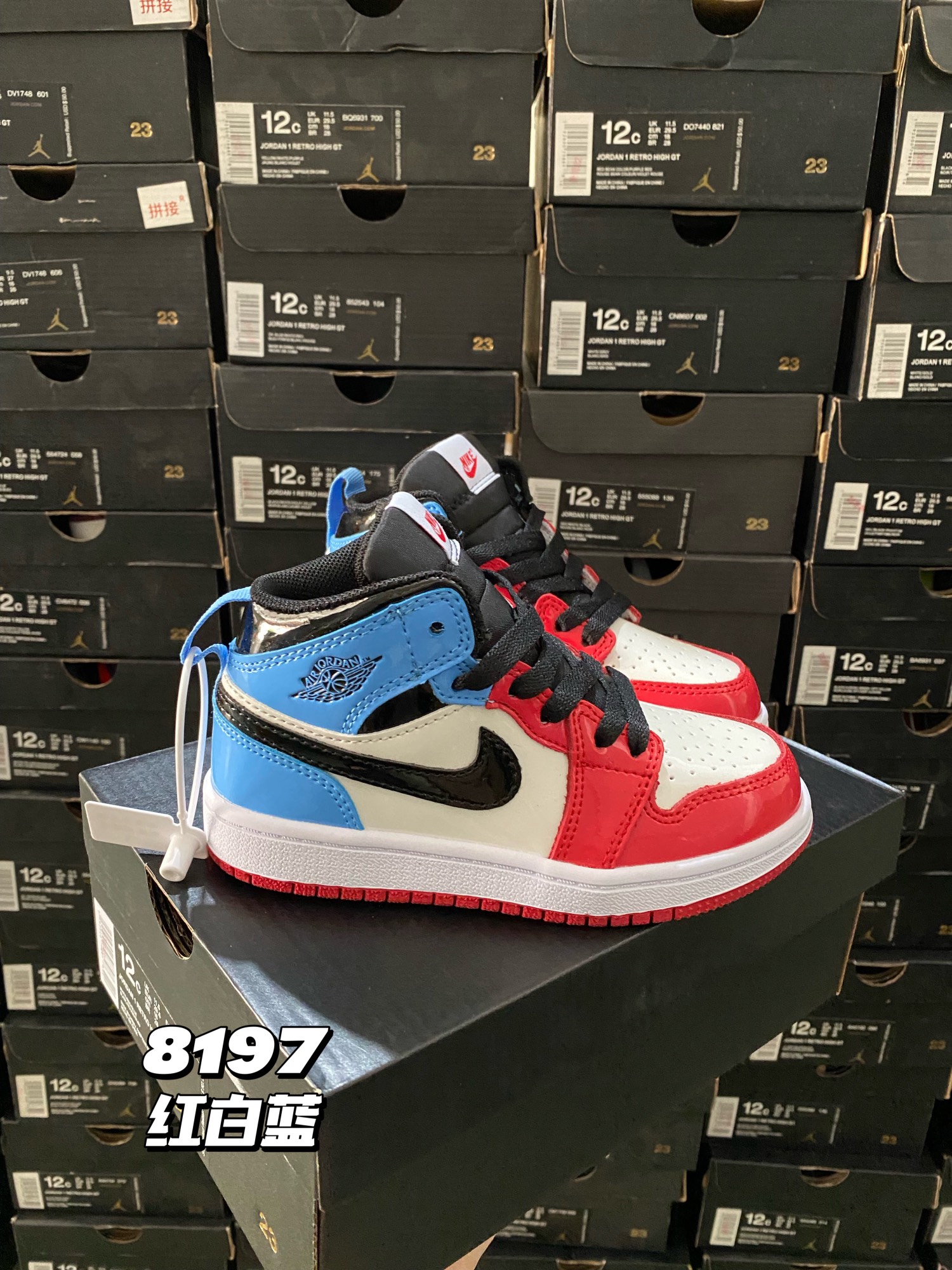 图片[2]-🆕新配色，秒杀 最高版本–乔1真标头层球鞋⚽️，尺码：22-37.5 真标头层aj1真的绝了❗️❗ 实在是太好看了，超级无敌百搭潮流，作为最经典的系列，它真的是当之无愧💪🏻💪🏻高版本，老粉必入！-选品中心