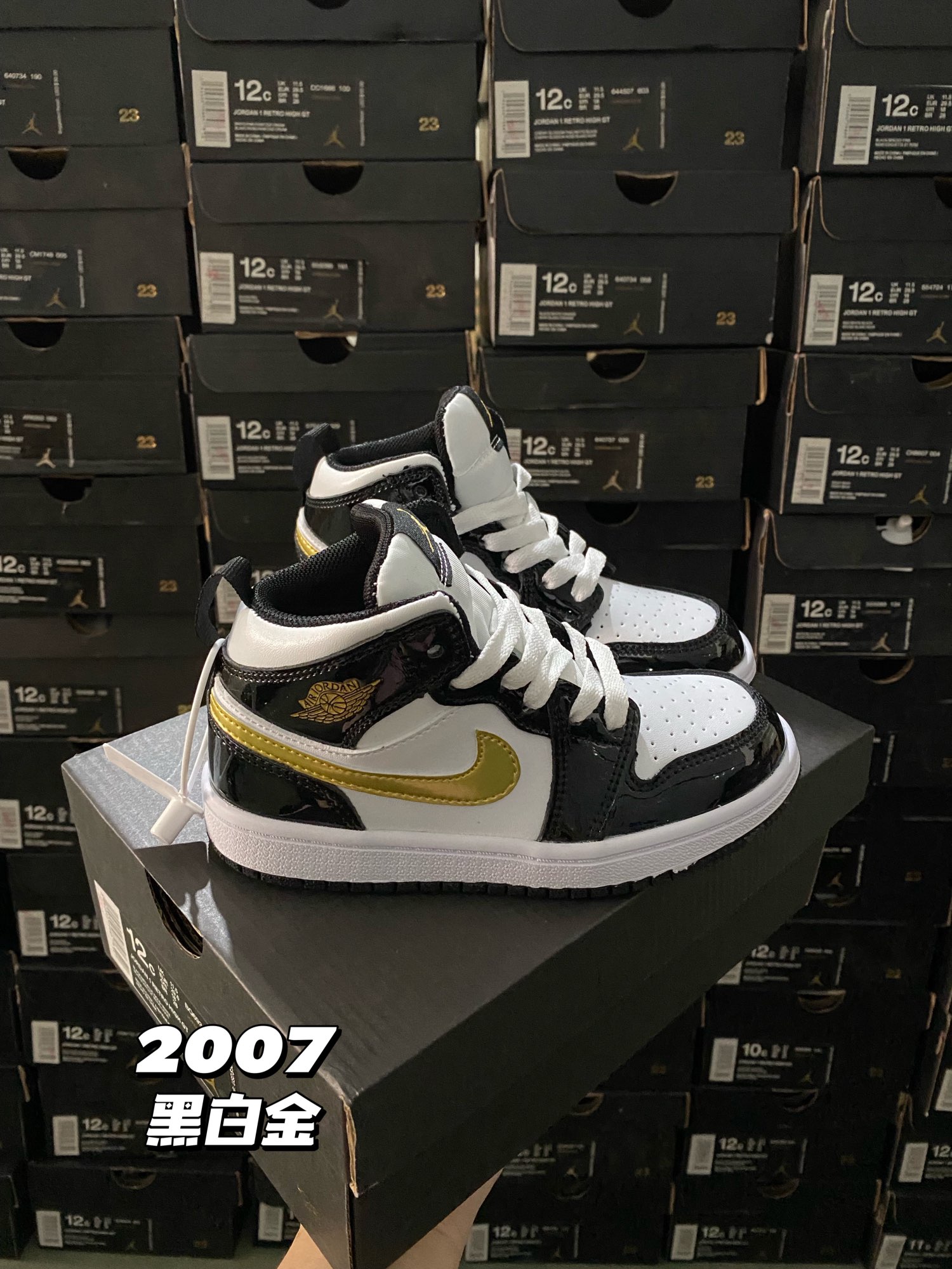 图片[9]-🆕新配色，秒杀 最高版本–乔1真标头层球鞋⚽️，尺码：22-37.5 真标头层aj1真的绝了❗️❗ 实在是太好看了，超级无敌百搭潮流，作为最经典的系列，它真的是当之无愧💪🏻💪🏻高版本，老粉必入！-选品中心