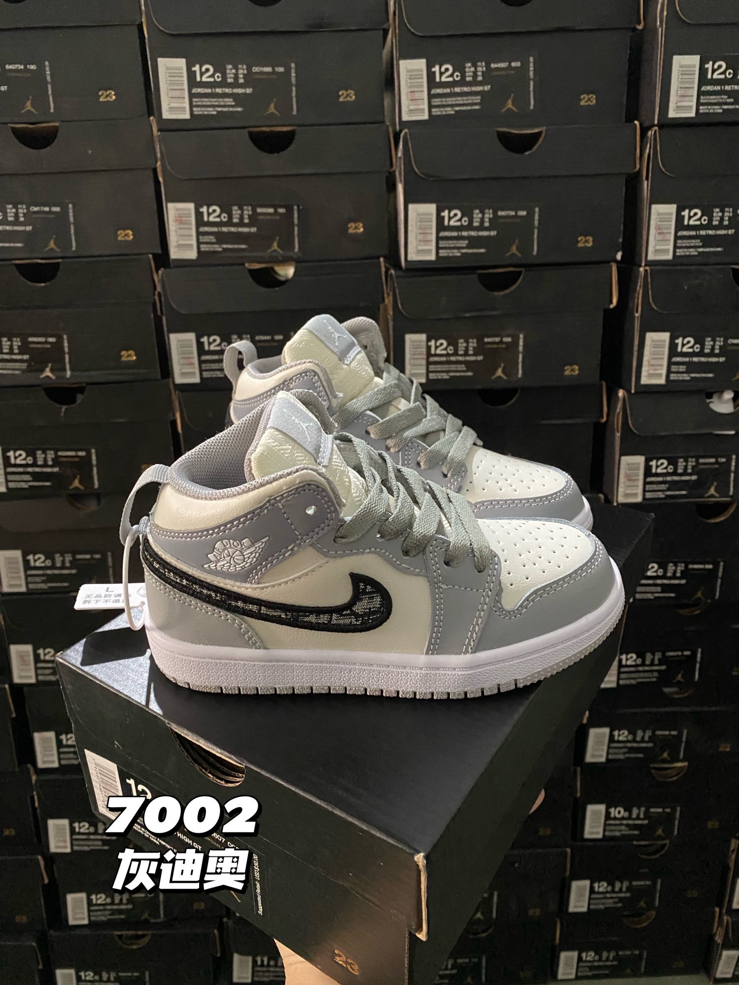 图片[2]-🆕新配色，秒杀 最高版本–乔1真标头层球鞋⚽️，尺码：22-37.5 真标头层aj1真的绝了❗️❗ 实在是太好看了，超级无敌百搭潮流，作为最经典的系列，它真的是当之无愧💪🏻💪🏻高版本，老粉必入！-选品中心