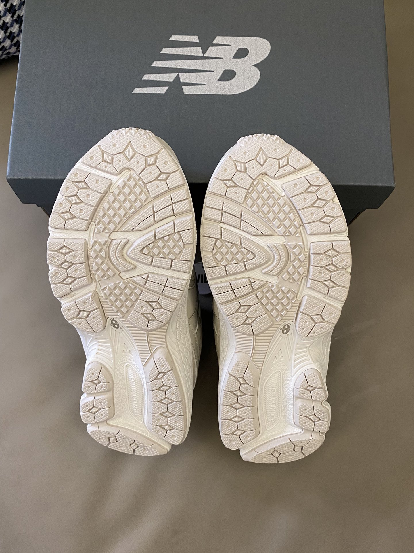 图片[9]-原图直出⭐️ 鞋面包裹性好👌🏻延展性强🆒内里加绒舒适保暖🤩魔术贴设计解放双手👋🏻鞋底柔软有弹性👻脚感舒适，耐磨防滑✌🏻-选品中心