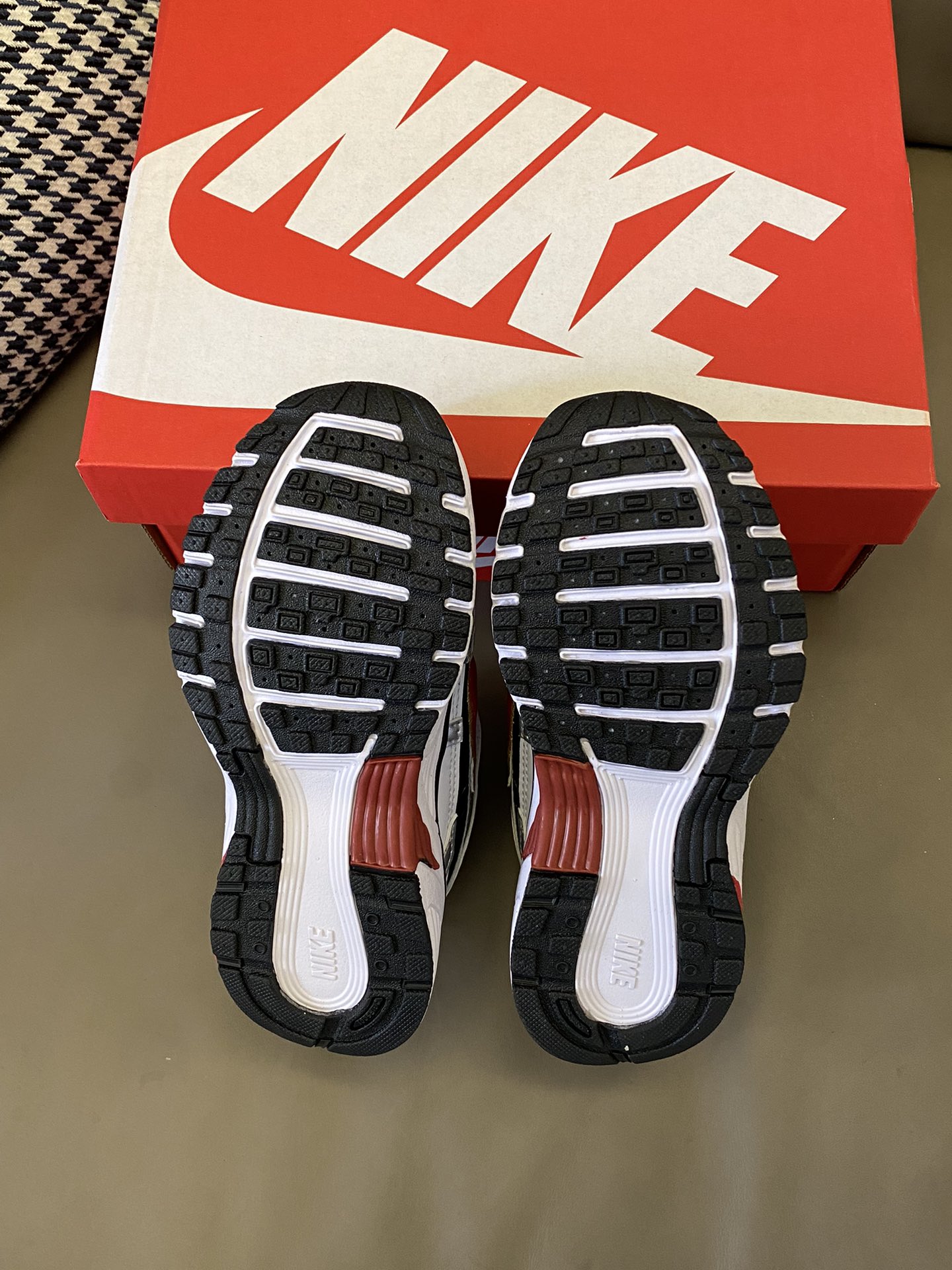 图片[9]-原图直出⭐️ NK P-6000老爹鞋采用透气材料，搭配匠心覆面，再现跑鞋风格，塑就大气外观😍缔造街头时尚运动风范，同时带来日常穿着的舒适感受🥳-选品中心