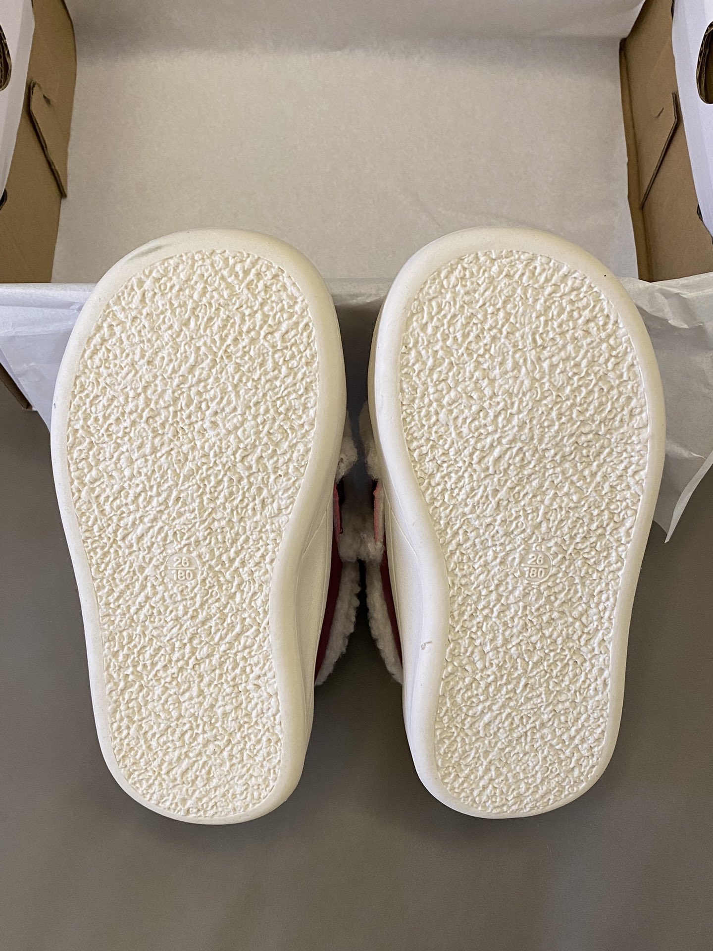 图片[9]-原图直出🌟 鞋头圆圆的设计真的好🉑爱防撞踢保护脚趾🦶🏻内里毛茸茸的又很保暖🤩搭配魔术贴设计简直大爱😍鞋底防滑耐磨抓地力强👍🏻MNA280-选品中心