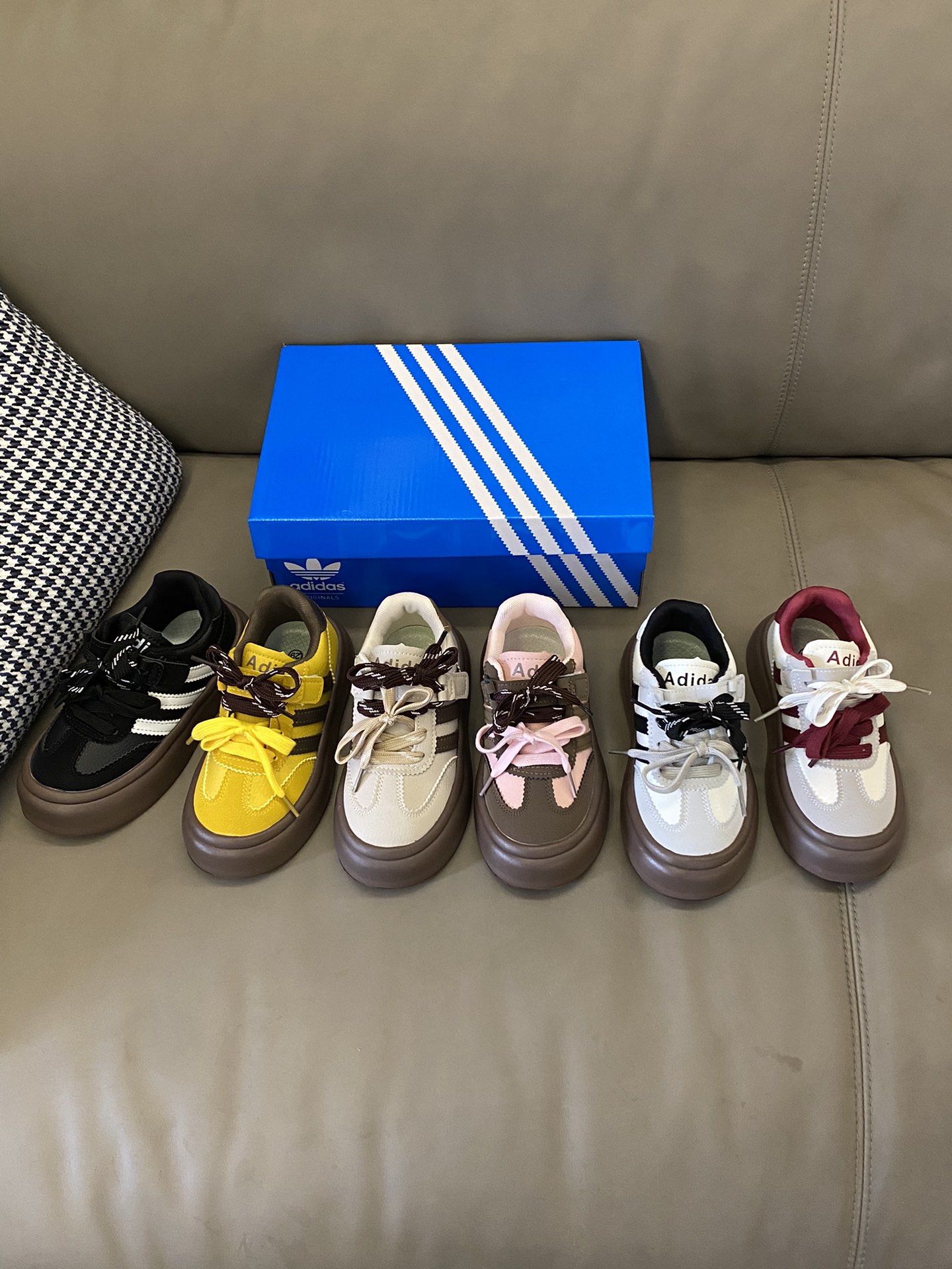 图片[5]-原图直出🌟 潮酷的外观设计，圆头的风格不仅让宝贝的双脚更加秀气😝还能有效避免脚趾受挤压的不适感😎固定双系带+魔术贴设计方便穿脱✔️脚感无敌轻盈🤗MNA283-选品中心