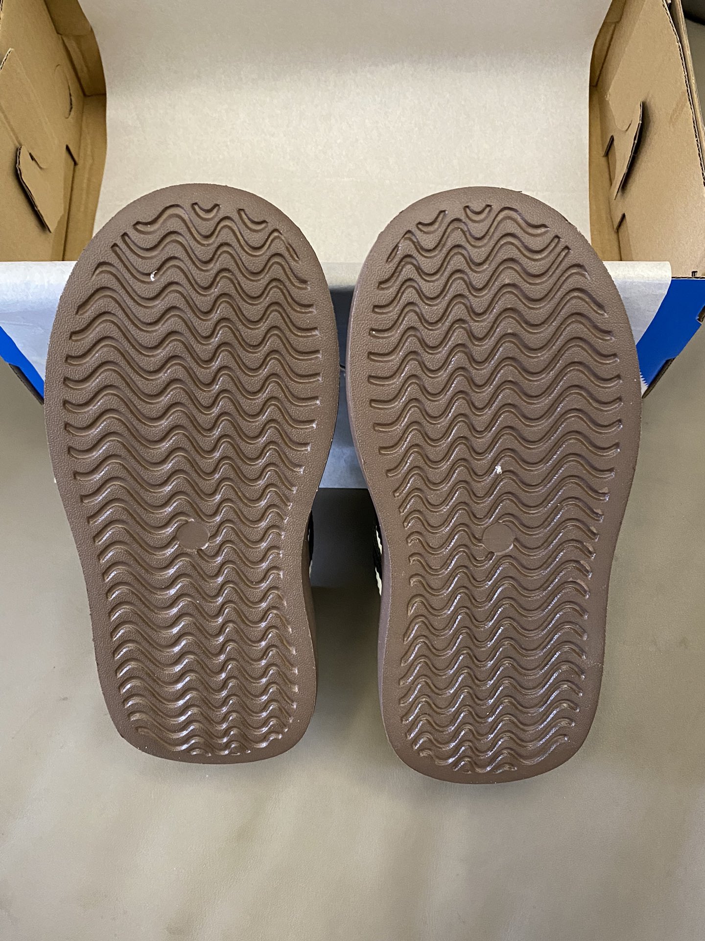 图片[9]-原图直出🌟 潮酷的外观设计，圆头的风格不仅让宝贝的双脚更加秀气😝还能有效避免脚趾受挤压的不适感😎固定双系带+魔术贴设计方便穿脱✔️脚感无敌轻盈🤗MNA283-选品中心