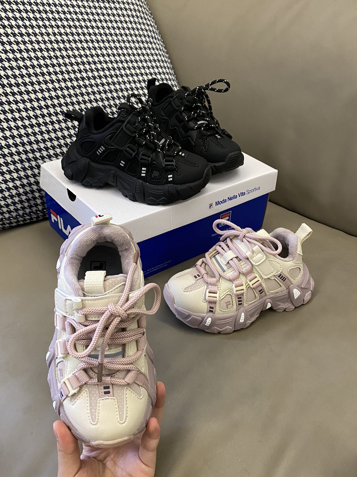 图片[4]-原图直出🌟 鞋面采用拼接材质，固定鞋带+魔术贴设计穿脱方便✔️内里加绒很保暖🔥出街即是亮点🤩简直不要太时尚😆最重要的是真的超轻超软弹～～-选品中心