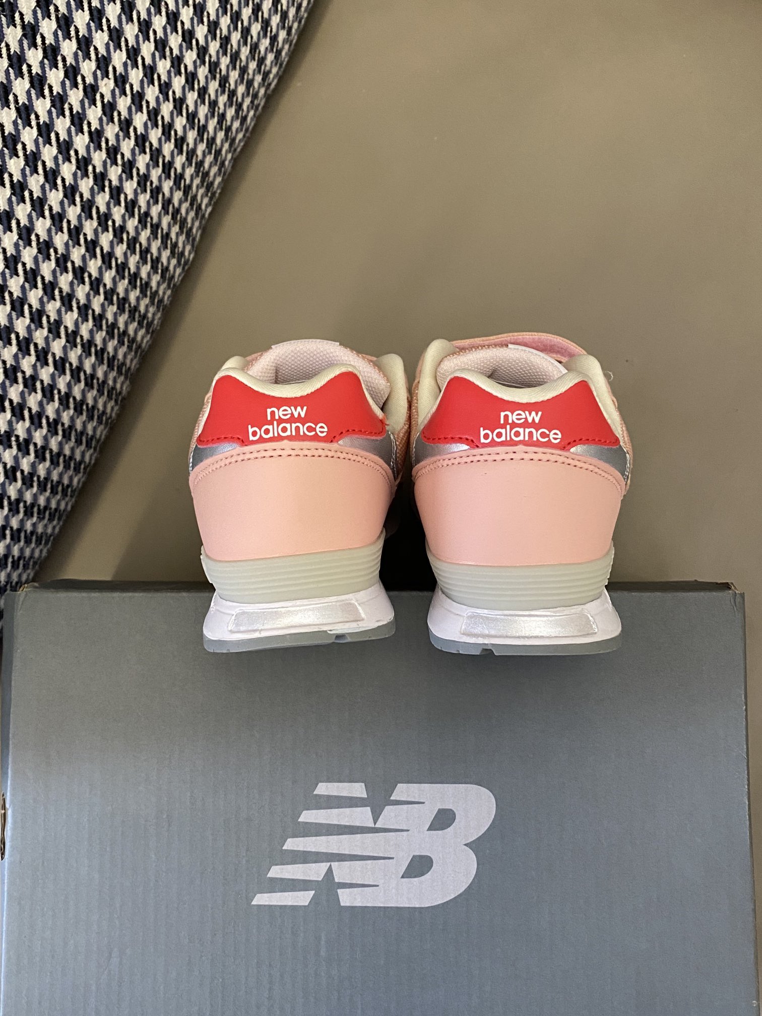 图片[7]-原图直出🌟 鞋面网眼设计透气不闷脚🦶🏻魔术贴设计穿脱超省时😎橡胶大底防滑耐磨✅整双鞋子复古感满满，脚感超赞👍🏻超好穿‼️-选品中心