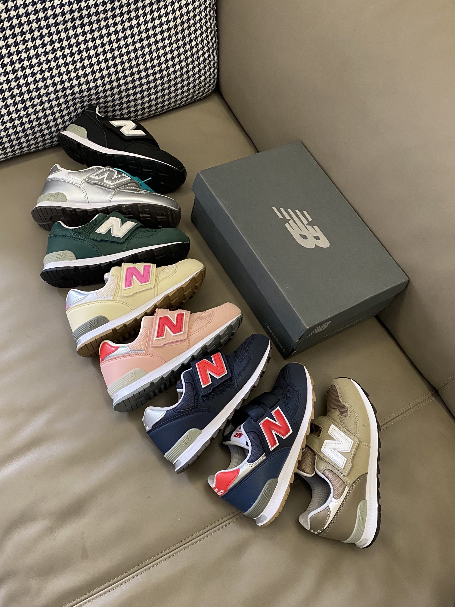 图片[5]-原图直出🌟 鞋面网眼设计透气不闷脚🦶🏻魔术贴设计穿脱超省时😎橡胶大底防滑耐磨✅整双鞋子复古感满满，脚感超赞👍🏻超好穿‼️-选品中心