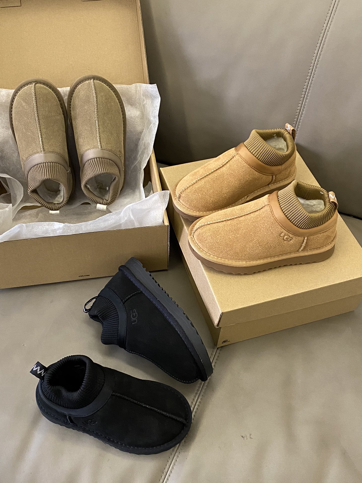 原图直出🌟 这款UGG加绒松紧带雪地靴筒口手工毛线敲温柔🤗采用隆丰AY羊皮毛一体😃鞋口大好穿脱✅鞋子很轻☁️极简🉑爱保暖效果极佳👌🏻-选品中心