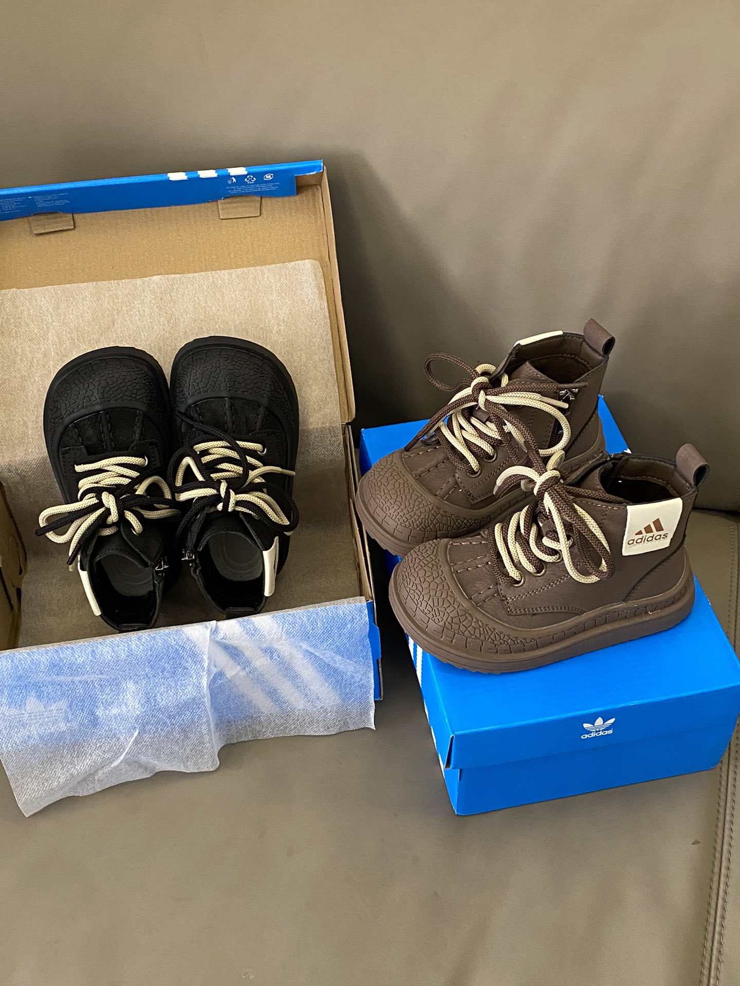 图片[9]-原图直出🌟 AD 加绒马丁靴采用独特的设计让宝贝告别撞色的烦恼💯固定鞋带装饰+拉链设计方便宝贝穿脱✌🏻鞋底防滑耐磨让宝贝走在哪里都自信满满🥳-选品中心