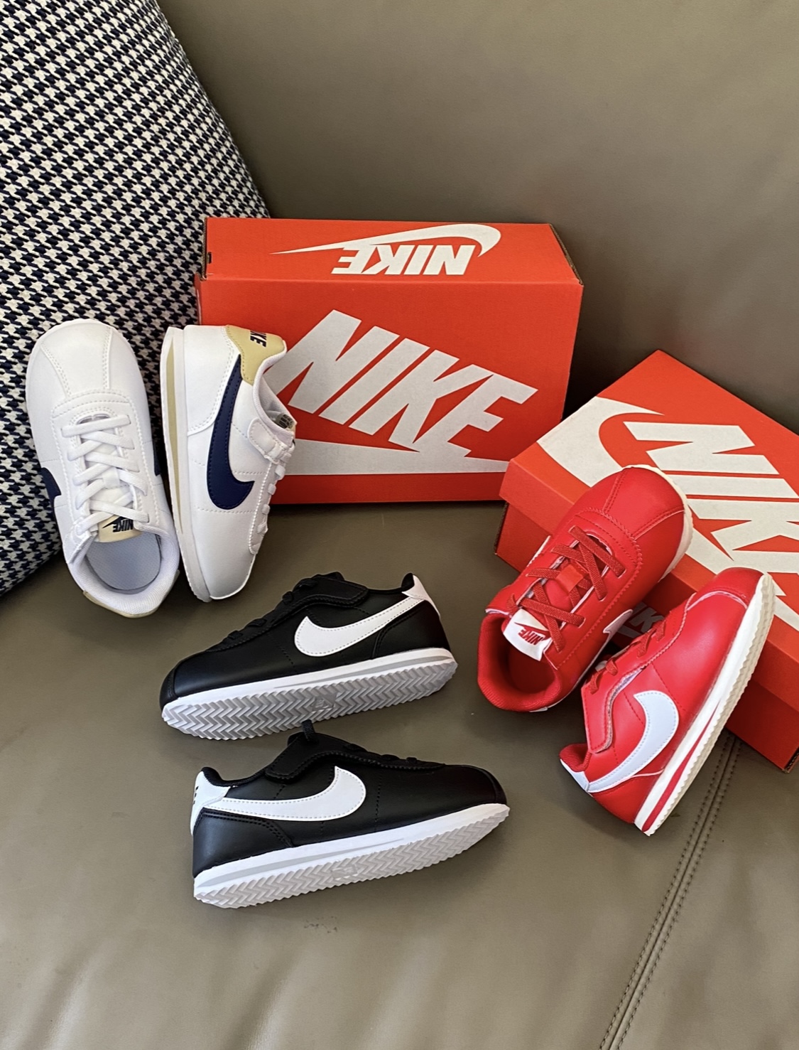 图片[2]-原图直出🌟 NK 阿甘儿童板鞋采用优质纳米皮+柔韧鞋底，奔跑跳跃不闷脚；防滑纹路设计，雨天湿滑也不怕，守护宝贝每一步稳稳当当！-选品中心