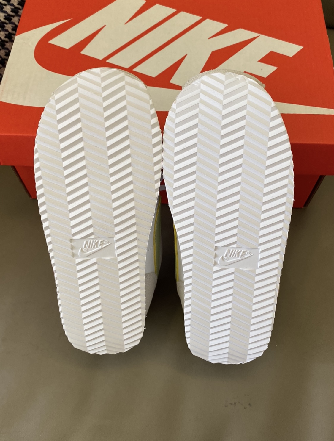 图片[9]-原图直出🌟 NK 阿甘儿童板鞋采用优质纳米皮+柔韧鞋底，奔跑跳跃不闷脚；防滑纹路设计，雨天湿滑也不怕，守护宝贝每一步稳稳当当！-选品中心