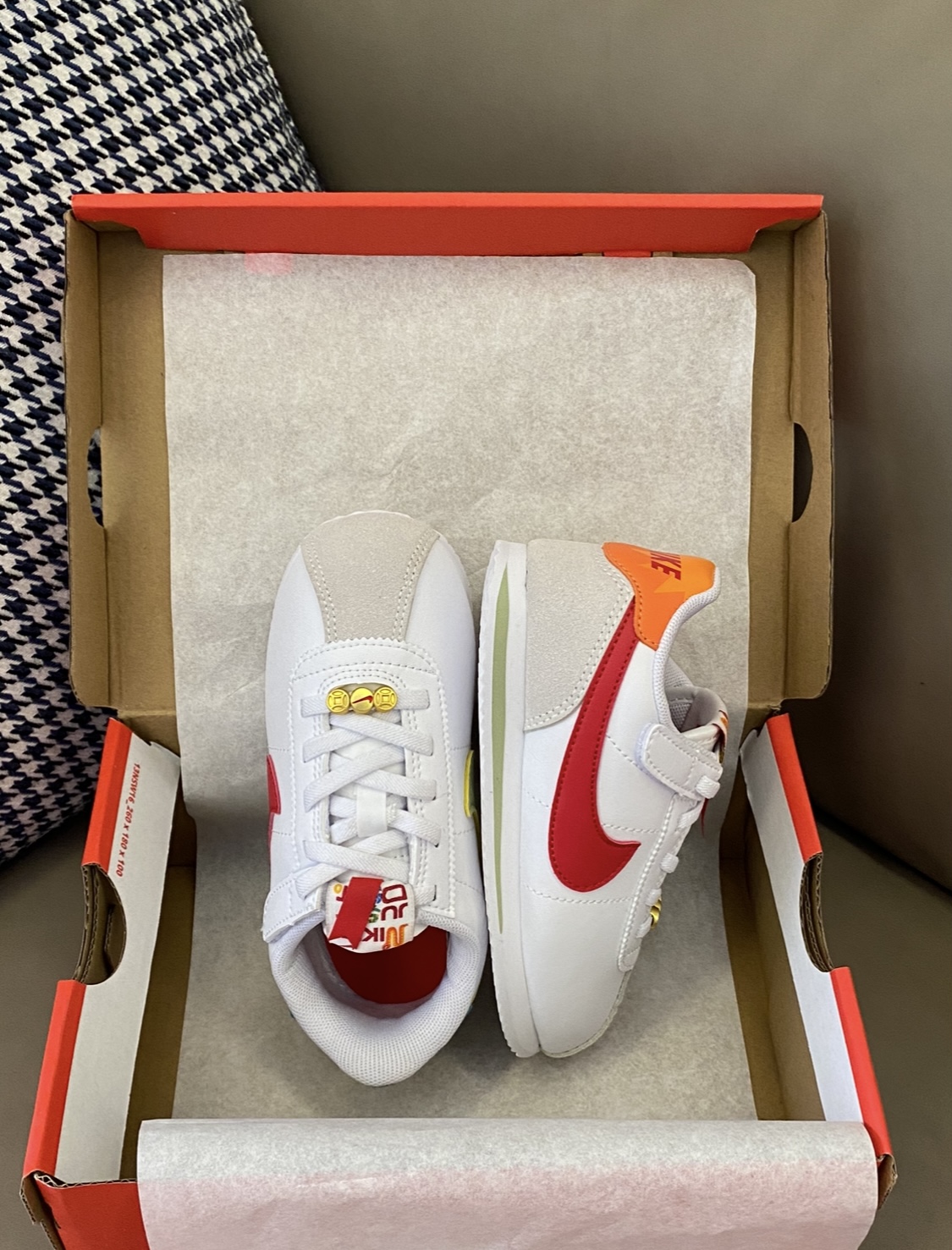 图片[5]-原图直出🌟 NK 阿甘儿童板鞋采用优质纳米皮+柔韧鞋底，奔跑跳跃不闷脚；防滑纹路设计，雨天湿滑也不怕，守护宝贝每一步稳稳当当！-选品中心