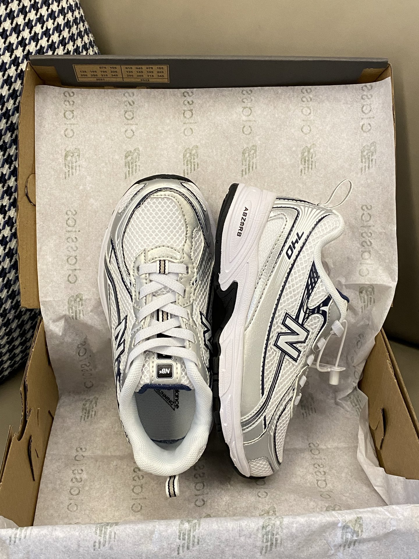 图片[2]-原图直出🌟 NB740 网面松紧带儿童老爹鞋👟鞋面网孔设计轻爽透气☁️松紧带设计，宝贝自己也能轻松穿稳💞早起上学再也不用和鞋带打架了🪢真的是一整个爱住🥳-选品中心