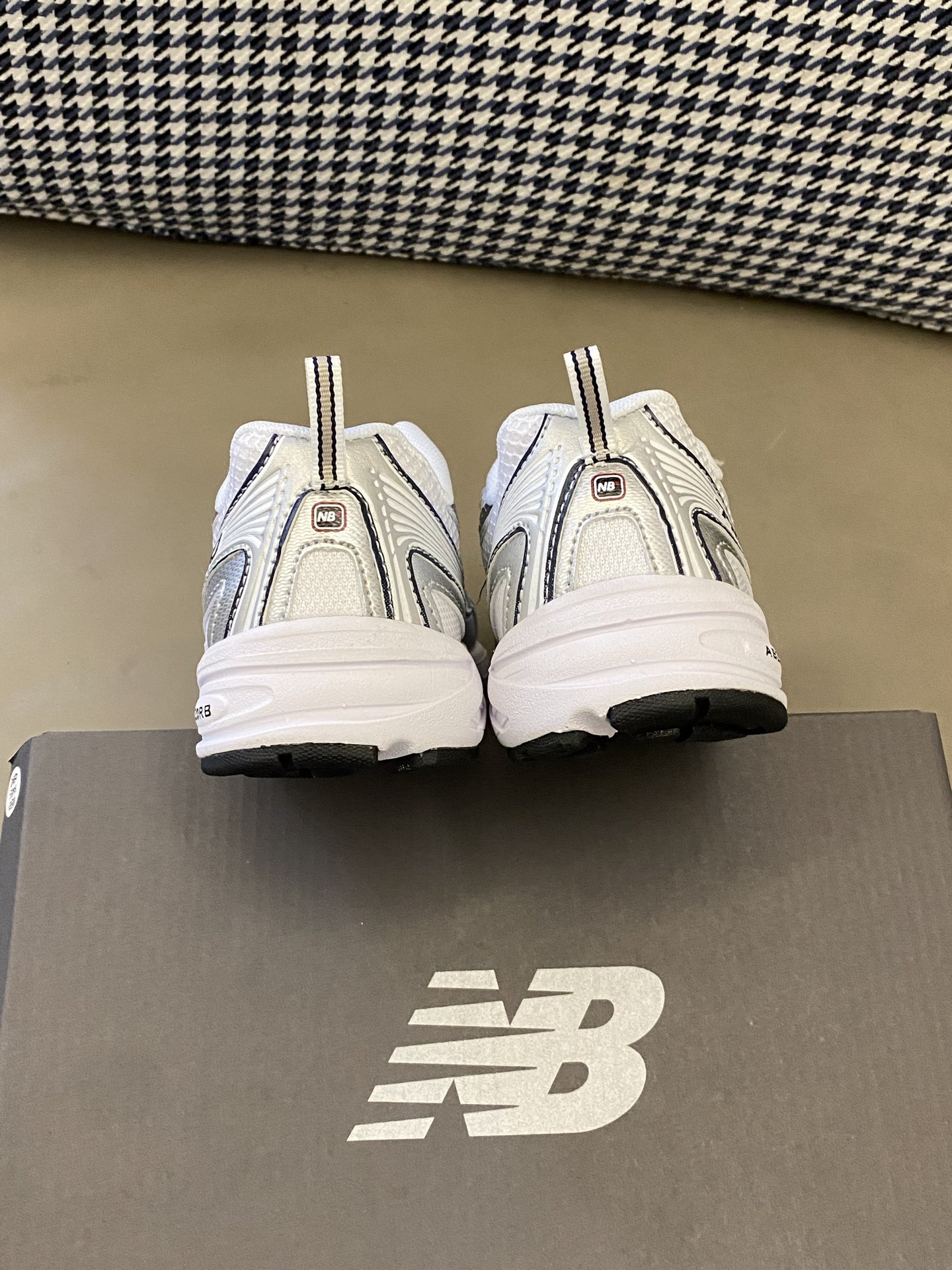 图片[4]-原图直出🌟 NB740 网面松紧带儿童老爹鞋👟鞋面网孔设计轻爽透气☁️松紧带设计，宝贝自己也能轻松穿稳💞早起上学再也不用和鞋带打架了🪢真的是一整个爱住🥳-选品中心