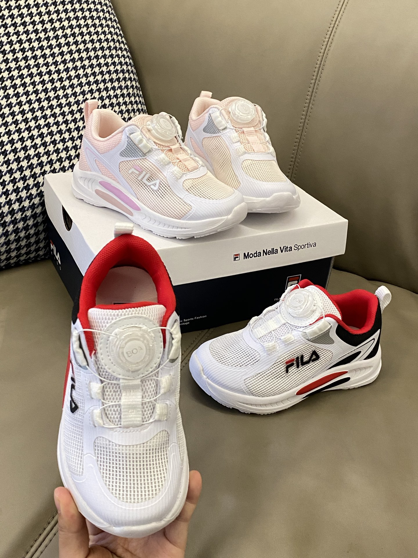 原图直出🌟 超赞的FILA系列👍🏻透气性网面拼接，舒适不闷脚☁️精致BOA锁扣设计，穿脱超方便✌🏻超轻软弹大底，脚感不言而喻✔️-选品中心