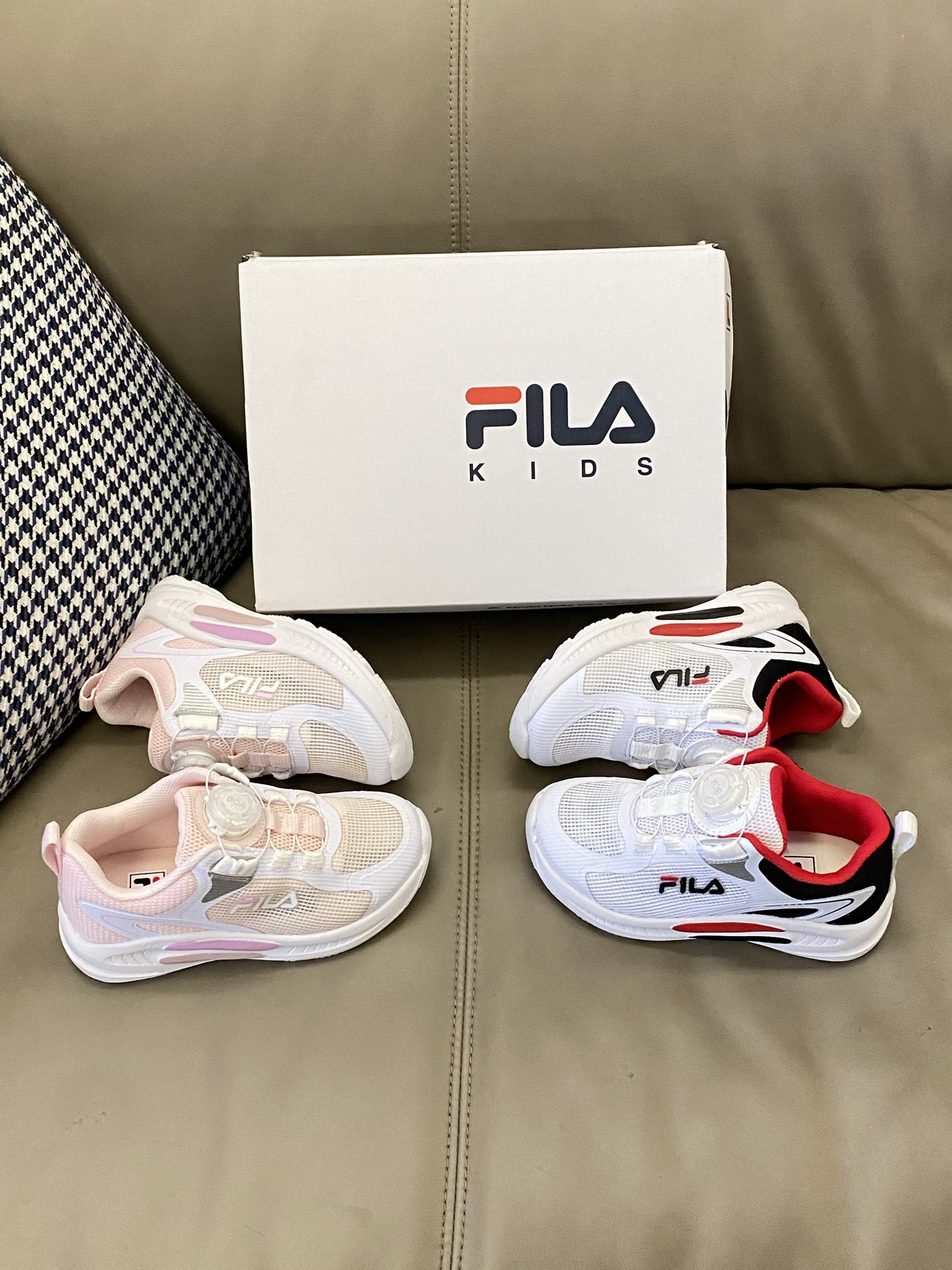 图片[8]-原图直出🌟 超赞的FILA系列👍🏻透气性网面拼接，舒适不闷脚☁️精致BOA锁扣设计，穿脱超方便✌🏻超轻软弹大底，脚感不言而喻✔️-选品中心