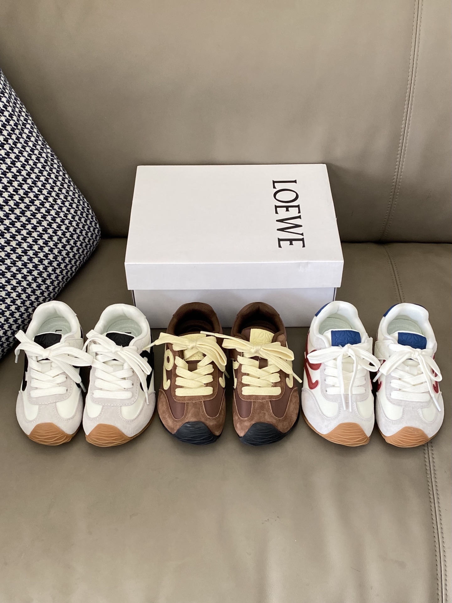 图片[5]-原图直出🌟 不要命啦！这款运动鞋子太好看啦😻固定鞋带装饰+魔术贴设计 方便宝贝穿脱✔️软底设计，走起路来舒适无比，再也不用担心脚痛问题啦！💃-选品中心