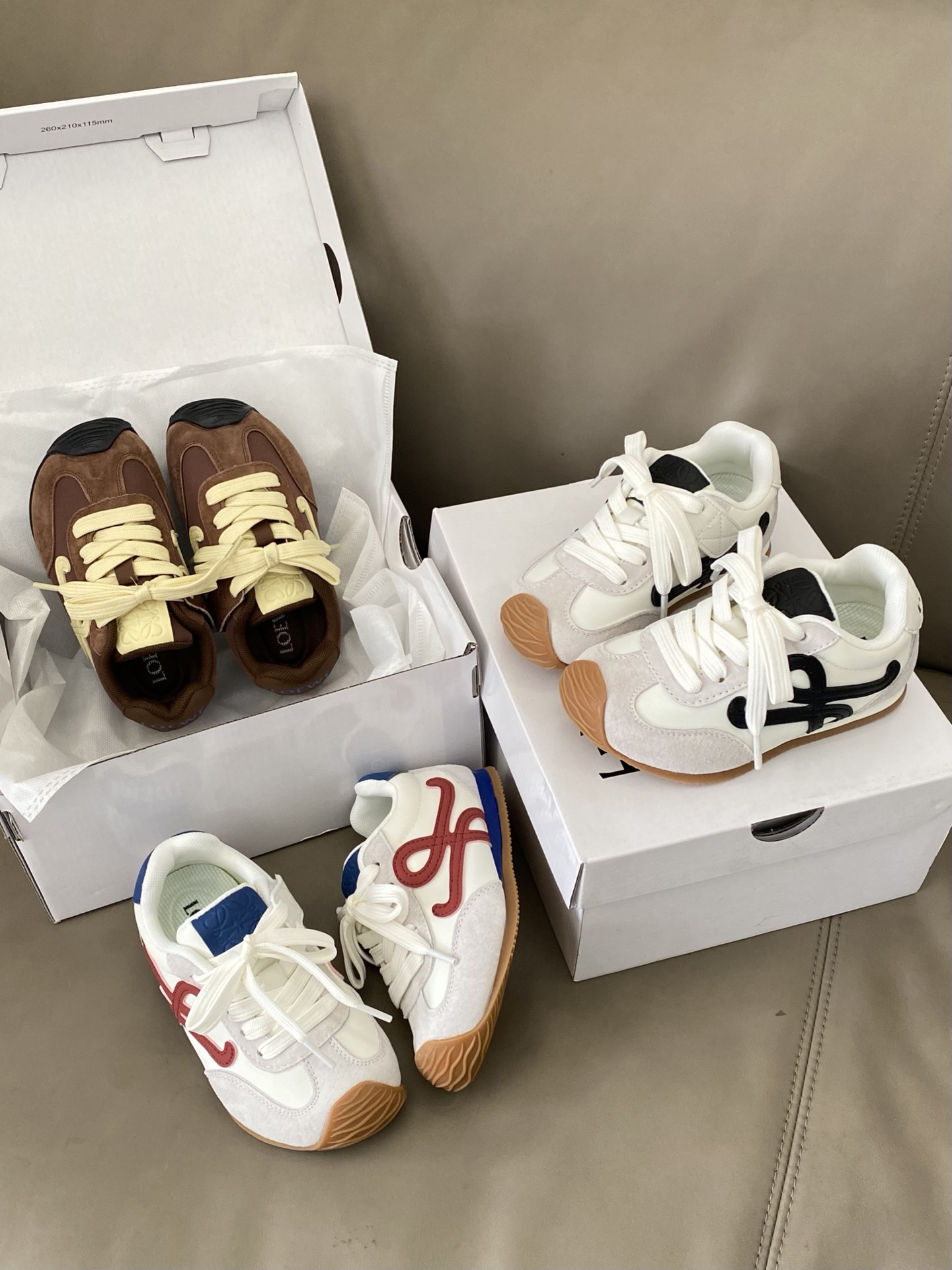 图片[4]-原图直出🌟 不要命啦！这款运动鞋子太好看啦😻固定鞋带装饰+魔术贴设计 方便宝贝穿脱✔️软底设计，走起路来舒适无比，再也不用担心脚痛问题啦！💃-选品中心