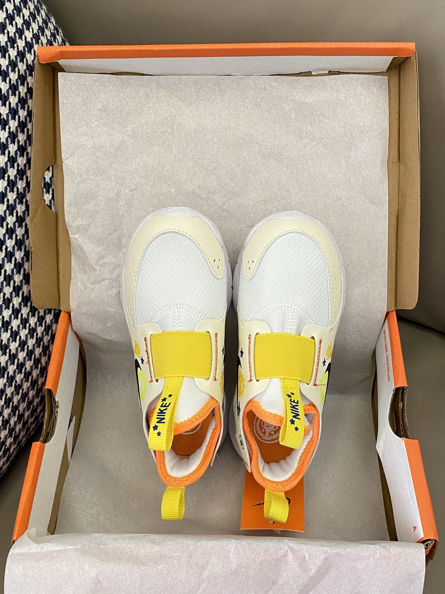 图片[2]-原图直出🌟 这么可爱的童鞋快带回家🤪鞋面网眼设计清爽透气💨一脚蹬设计方便宝贝穿脱✔️ 结合柔韧灵活的外底和强劲抓地设计，专为热爱玩耍的宝贝们打-选品中心