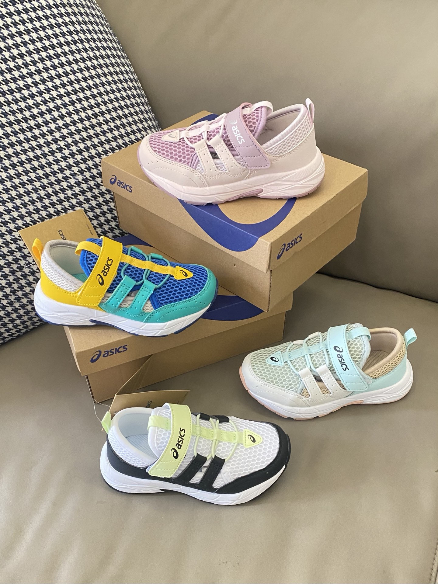 图片[6]-原图直出🌟 透气网布鞋面，搭配柔软内衬，长时间奔跑也不闷脚💨舒适度满分💯魔术贴设计，穿着方便舒适😍 鞋底防滑效果超棒👏🏻让宝宝在玩耍时更加安全放心😘L-选品中心