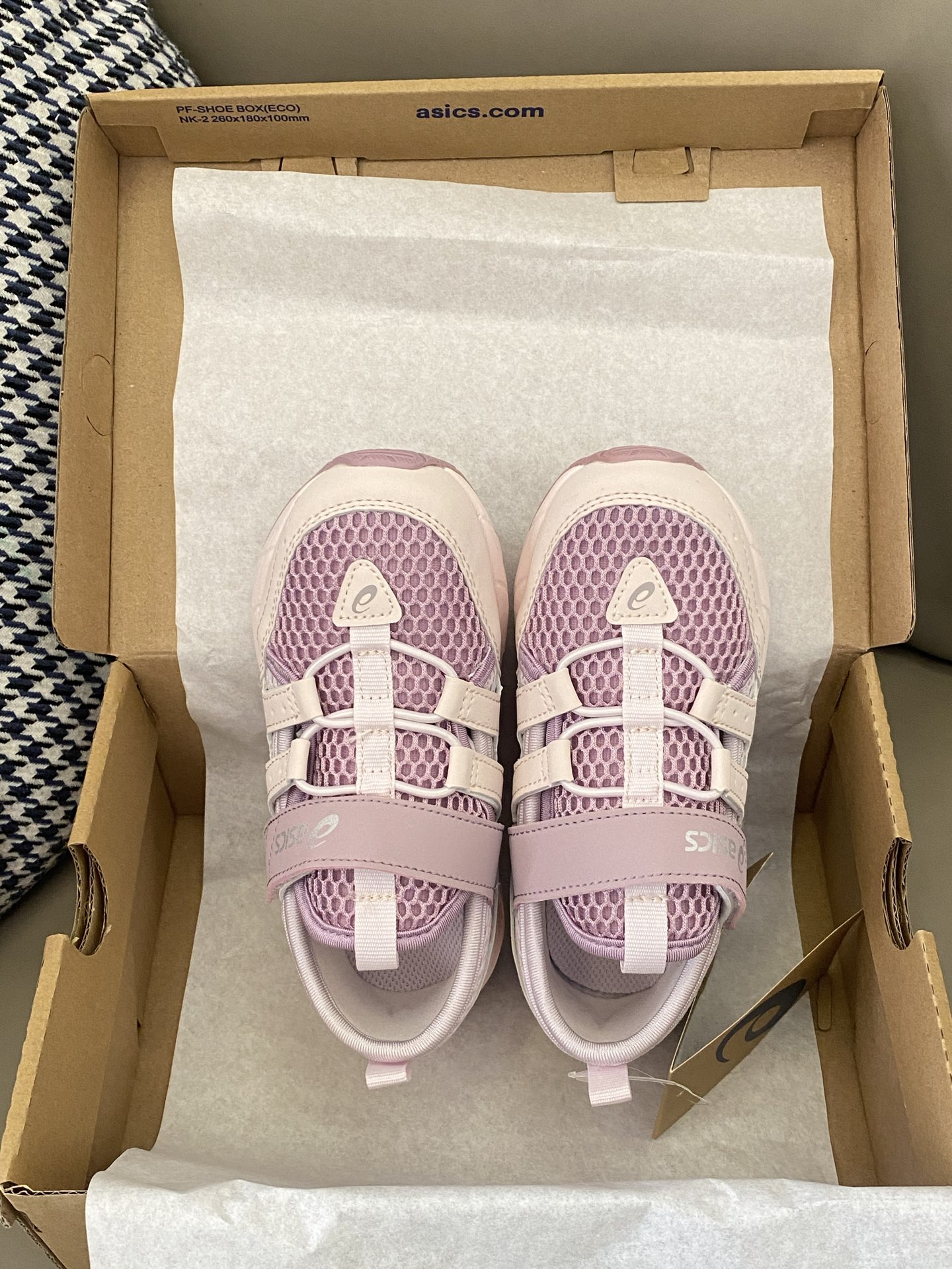 图片[2]-原图直出🌟 透气网布鞋面，搭配柔软内衬，长时间奔跑也不闷脚💨舒适度满分💯魔术贴设计，穿着方便舒适😍 鞋底防滑效果超棒👏🏻让宝宝在玩耍时更加安全放心😘L-选品中心