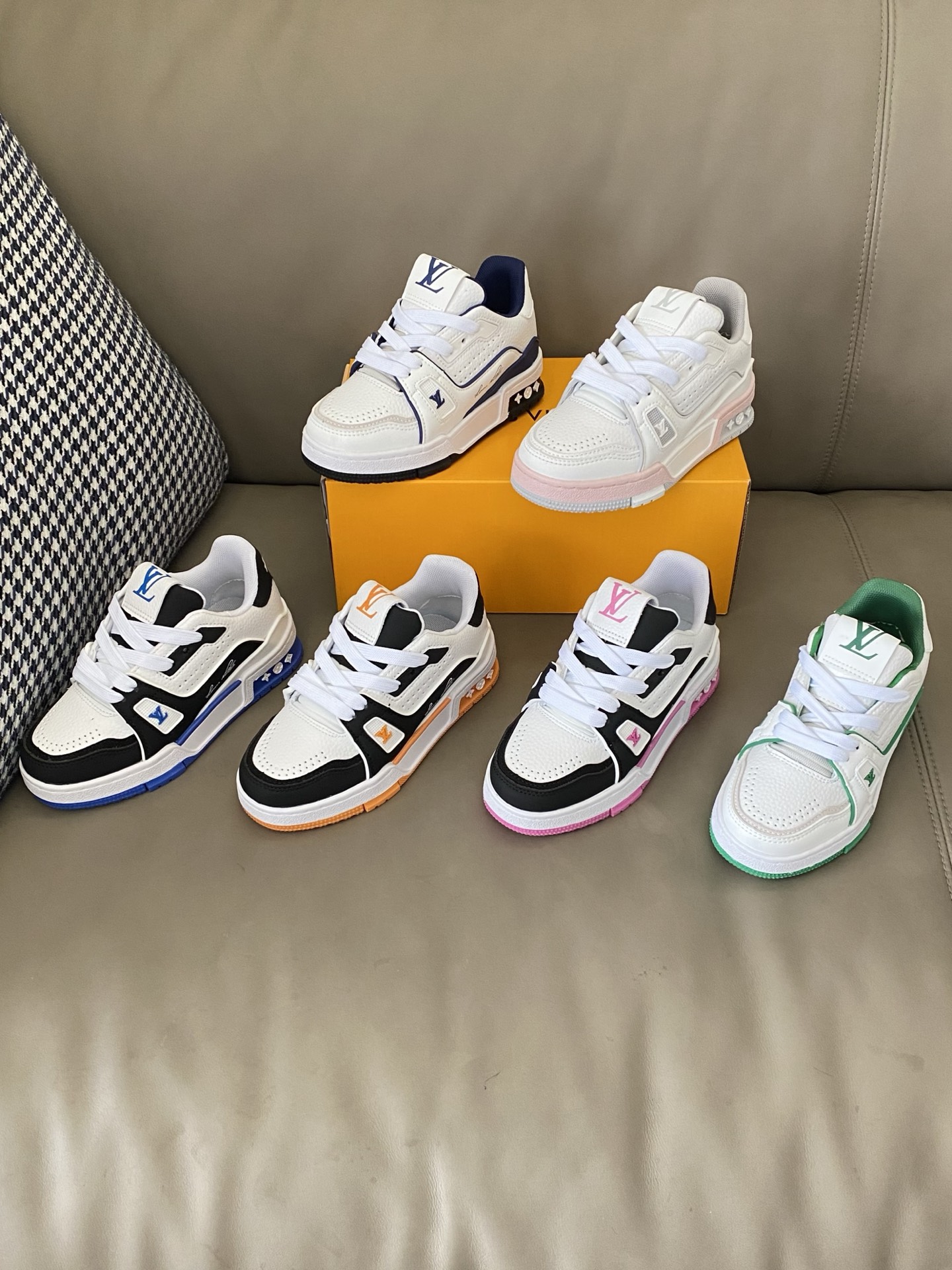 图片[5]-原图直出🌟 挖到宝!!强推这款LV儿童板鞋😍😍😍 穿这个走了快一个钟头一点都不磨脚，巨舒适😱鞋底防滑耐磨✔️品控没得说🤭穿上酷酷的-选品中心