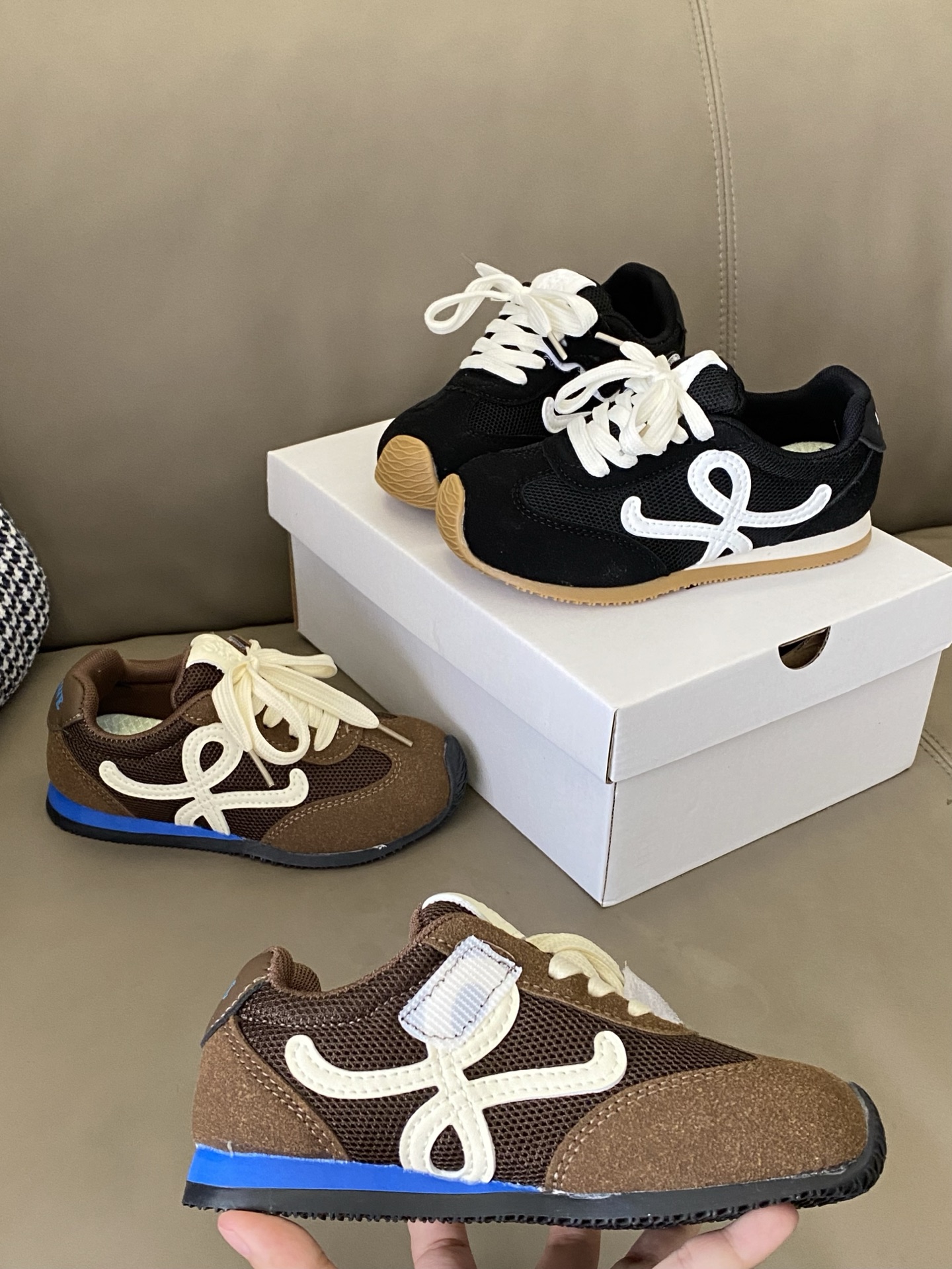 图片[3]-原图直出🌟 火爆全网的罗意威运动鞋🔥 鞋面网布设计清爽透气💨魔术贴设计穿脱方便✔️而且百搭好看重点是超轻超舒服完全没有磨合期丑萌丑萌的设计好可爱春天必入啊🥳-选品中心