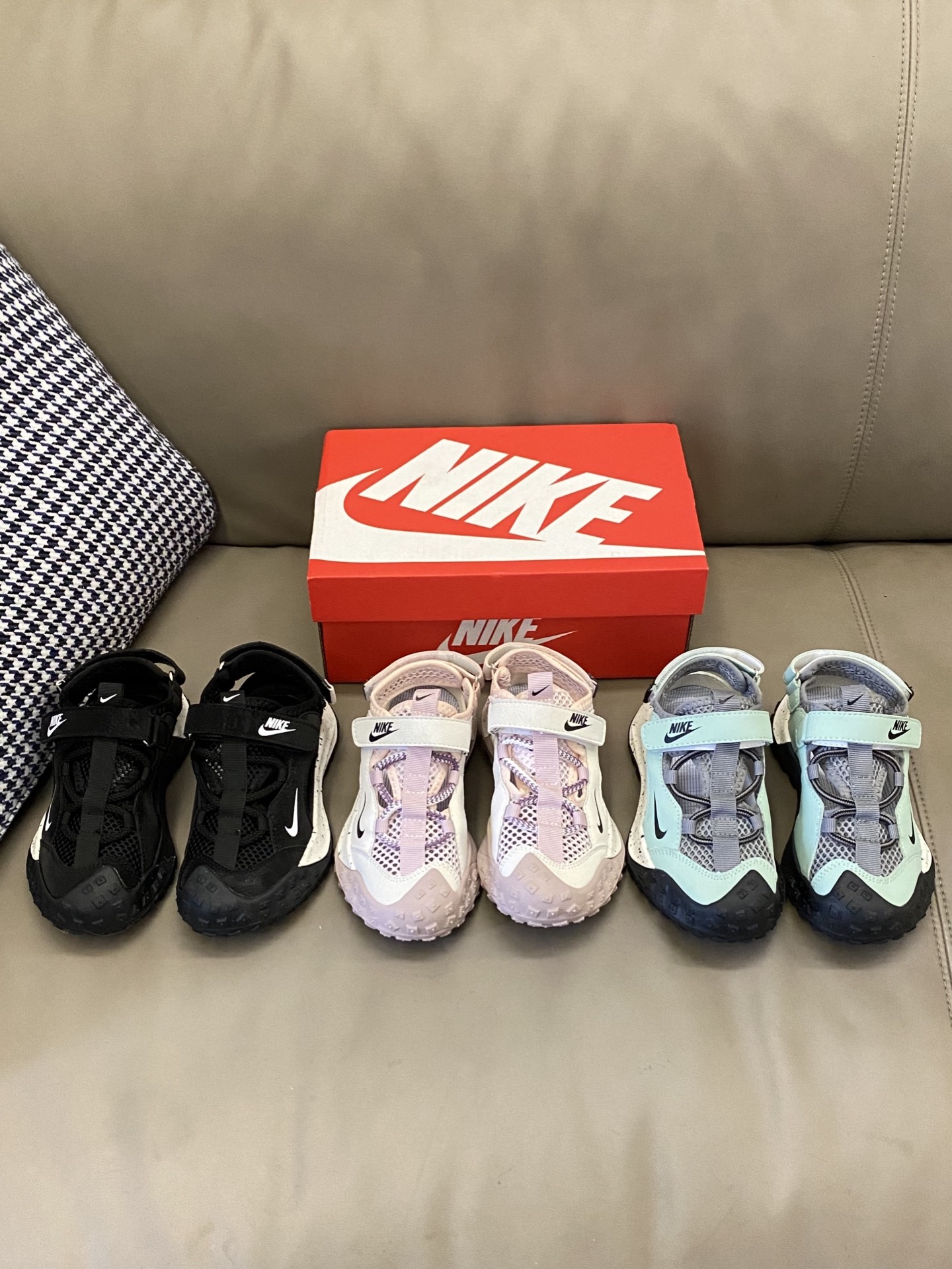 图片[5]-~ 原图直出🌟，尺码26-37 这款运动凉鞋好穿又好搭，鞋面网孔设计干爽透气☁️后跟可调节松紧，稳定性好不易掉脚👣魔术贴圣诞节方便宝贝穿脱🤪鞋底抓地力强稳定不摔跤✌️防滑效果超赞👍🏻-选品中心