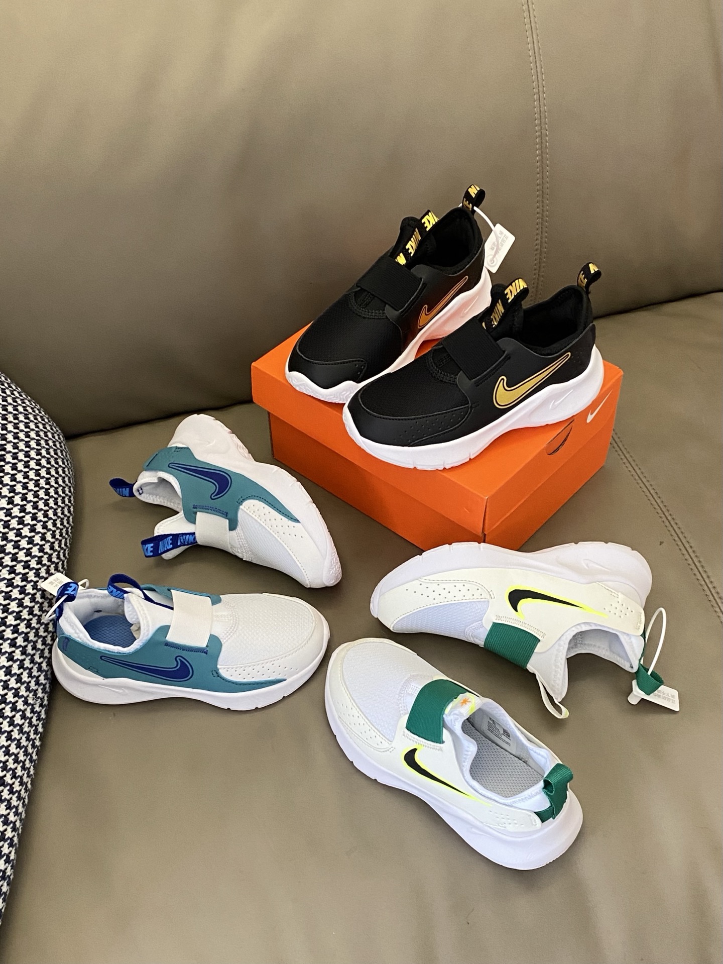 图片[6]-原图直出🌟 这么可爱的童鞋很难不爱吧🤣一脚蹬设计方便宝贝穿脱✅一蹬一拉宝贝立马开玩😻鞋面网布设计宝贝再也不怕闷脚丫🦶🏻穿着透气性好上脚很舒服🥳-选品中心