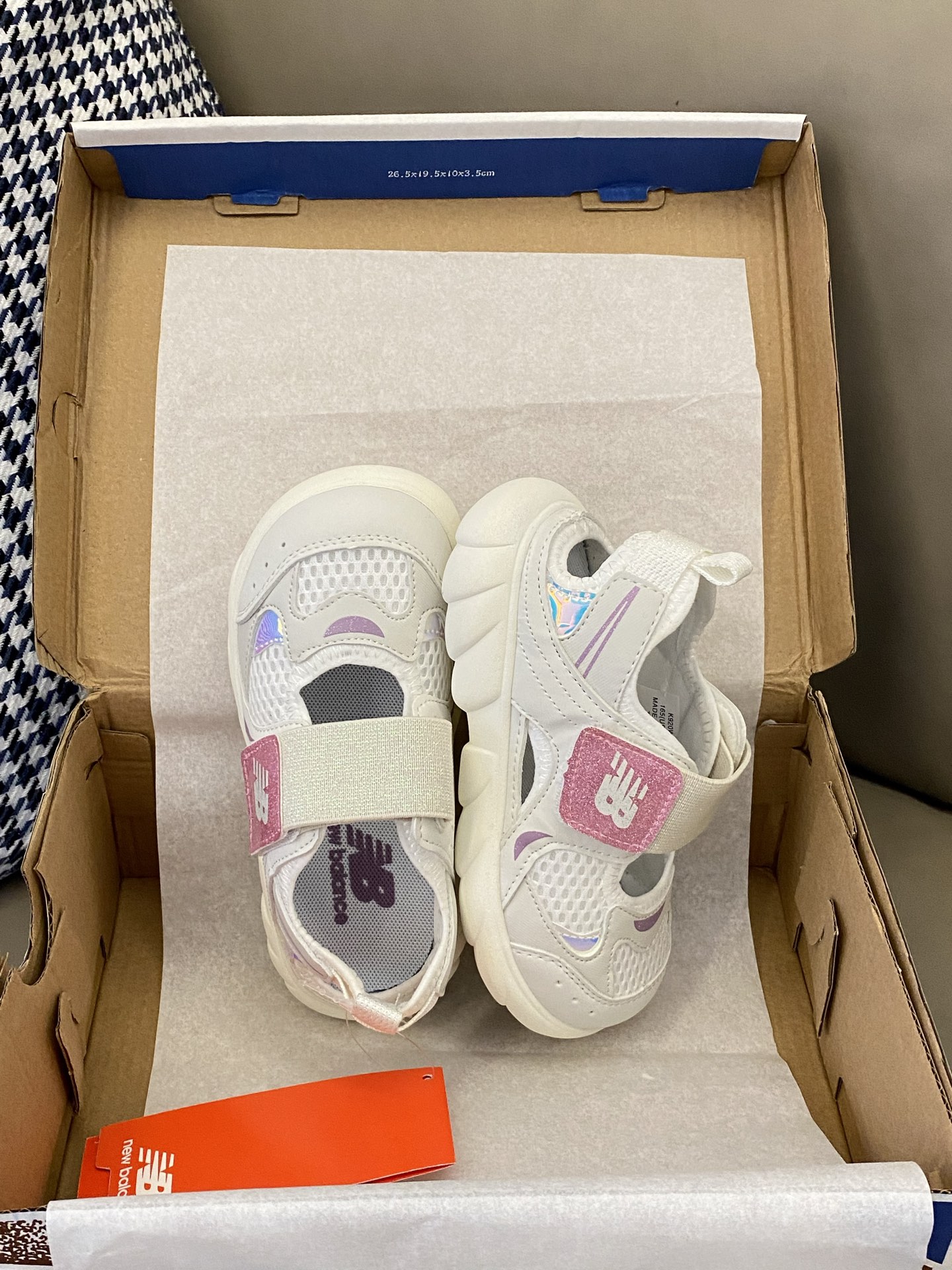 图片[2]-原图直出🌟 幼儿园门口被追问链接的NB 920魔术贴儿童凉鞋🔥采用魔术贴设计方便宝贝穿脱✔️真的卖爆了💥一双凉鞋穿遍整个夏天🏝️趁现在有活动赶紧囤起来-选品中心