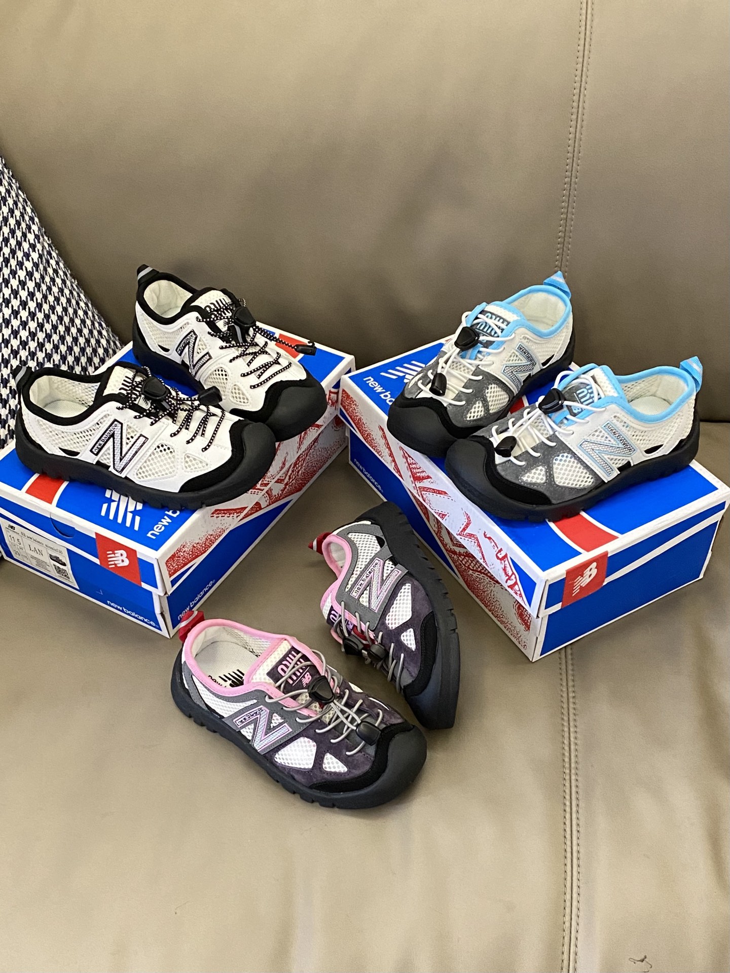 图片[8]-原图直出🌟 这双NB530miumiu儿童凉鞋💖不仅设计时尚，还超级贴心哦🌟采用松紧扣设计方便快捷🫡让小脚丫穿脱自如✅就像变魔术一样快手快脚😜快手快手-选品中心