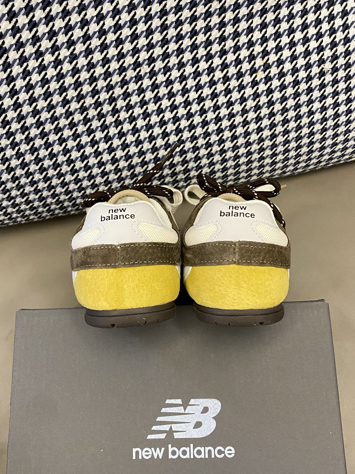 图片[7]-原图直出🌟 NB 530MIUMIU同款运动鞋双鞋带+魔术贴设计方便穿脱✅鞋面采用优质材质，透气性极佳🤭鞋底防滑耐磨让宝贝无论在何种地形都能稳固步伐，行走自如🛤️-选品中心