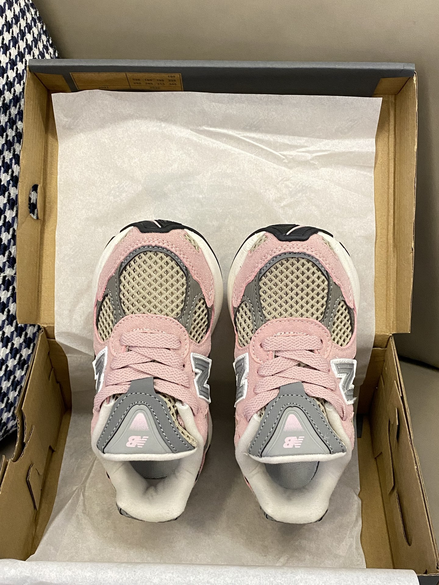 图片[6]-原图直出🌟 我尊嘟是入了一双又一双的节奏🎶配色看着好舒服🫠鞋面网布设计干爽透气💨外带增高效果🤩上脚很软很舒服🤗韩气休闲十足🌟炒鸡百搭好看很喜欢😘尺码：26-37.💰-选品中心