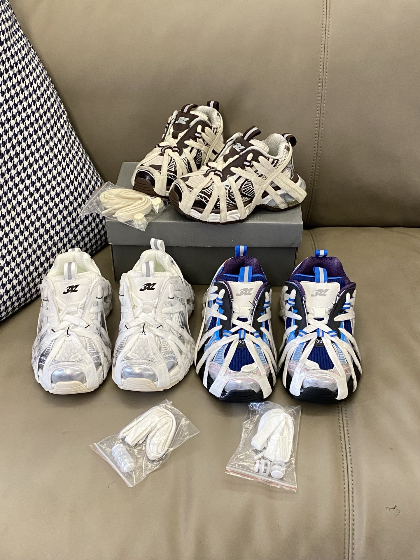 图片[5]-原图直出🌟 这款老爹鞋时尚感爆棚🤗随便一搭就能成为街头焦点💫厚底设计不仅舒适😜还能让宝贝的身材看起来更加修长🤤鞋底防滑耐磨✅-选品中心