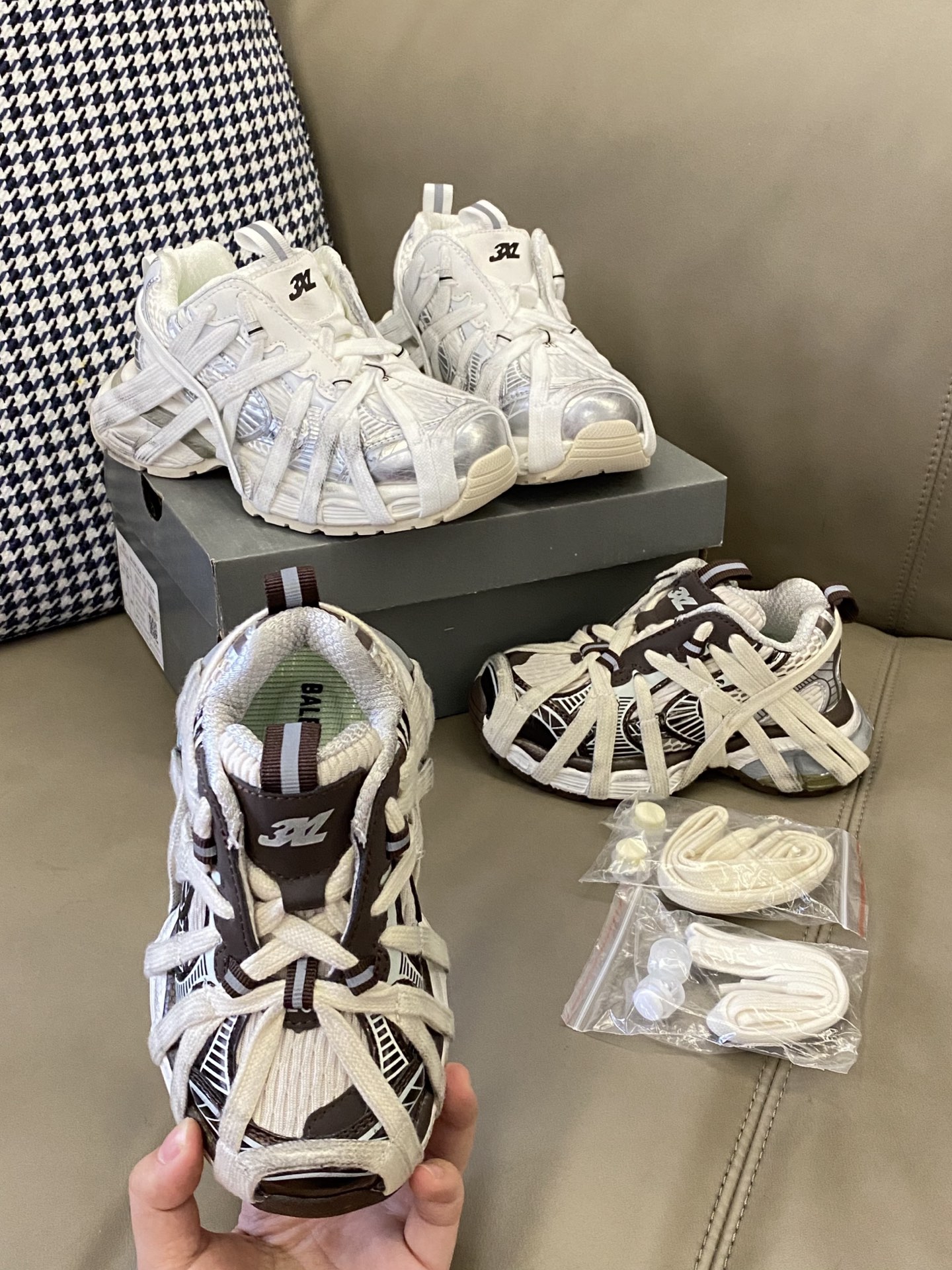 原图直出🌟 这款老爹鞋时尚感爆棚🤗随便一搭就能成为街头焦点💫厚底设计不仅舒适😜还能让宝贝的身材看起来更加修长🤤鞋底防滑耐磨✅-选品中心