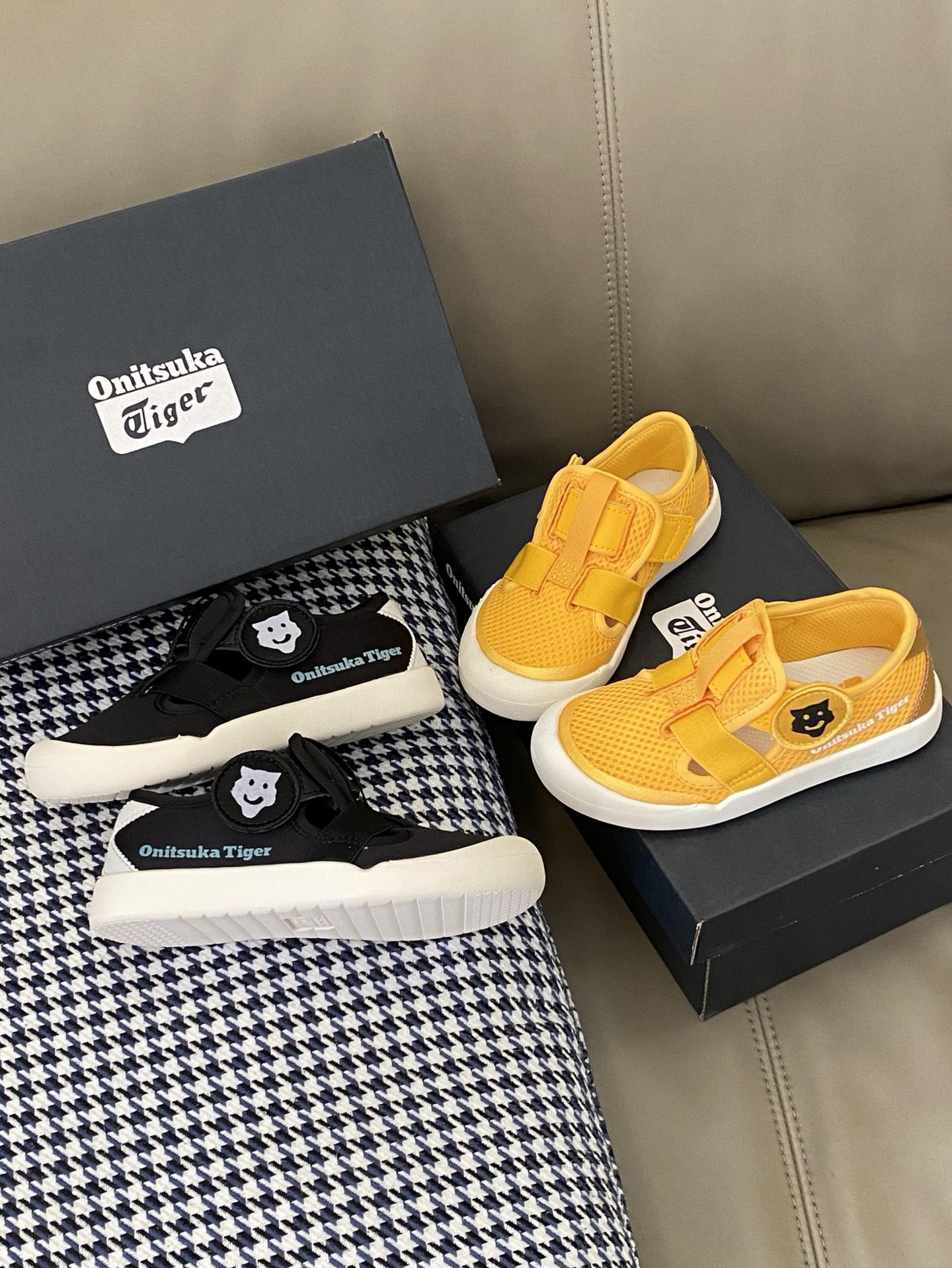 图片[8]-原图直出🌟 好看的学步鞋万里挑一😇鬼冢虎这款软软的很舒服～鞋头对胖脚宝宝也很友好😭双魔术贴设计方便宝贝穿脱✔️鞋底防滑耐磨抓地力强-选品中心