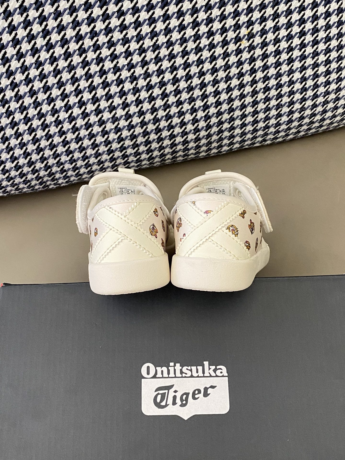 图片[7]-原图直出🌟 好看的学步鞋万里挑一😇鬼冢虎这款软软的很舒服～鞋头对胖脚宝宝也很友好😭双魔术贴设计方便宝贝穿脱✔️鞋底防滑耐磨抓地力强-选品中心