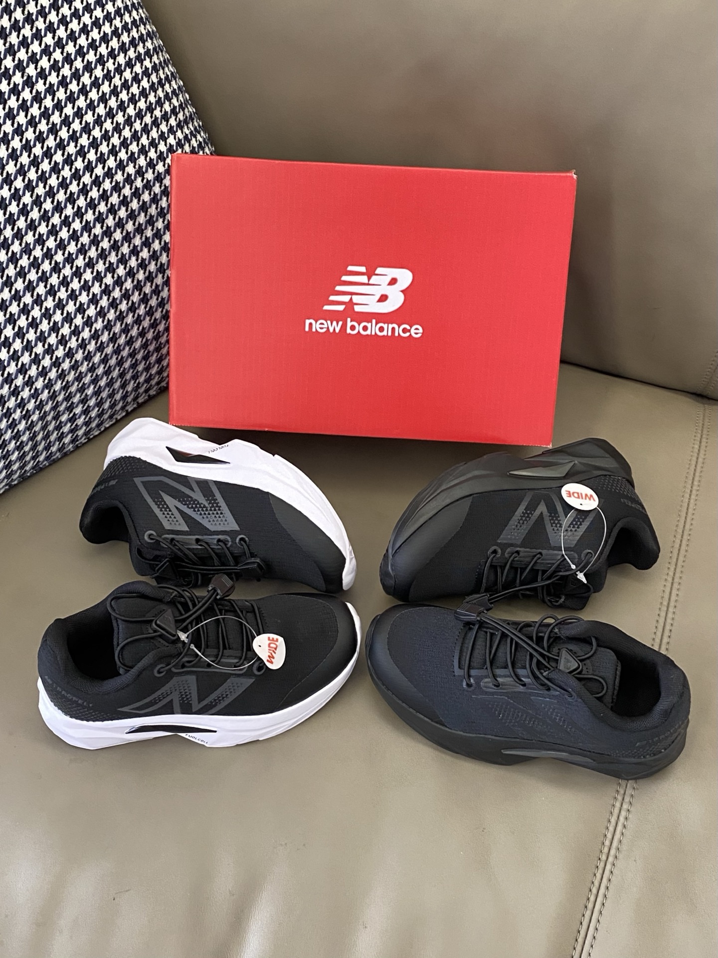 图片[8]-原图直出🌟 鞋面蜂窝网布设计干爽透气💨松紧扣设计方便宝贝穿脱✔️后跟包裹性强的同时做到了最柔和的鞋底🥰性价比还是不错的👏🏻每个配色都好好看😍-选品中心