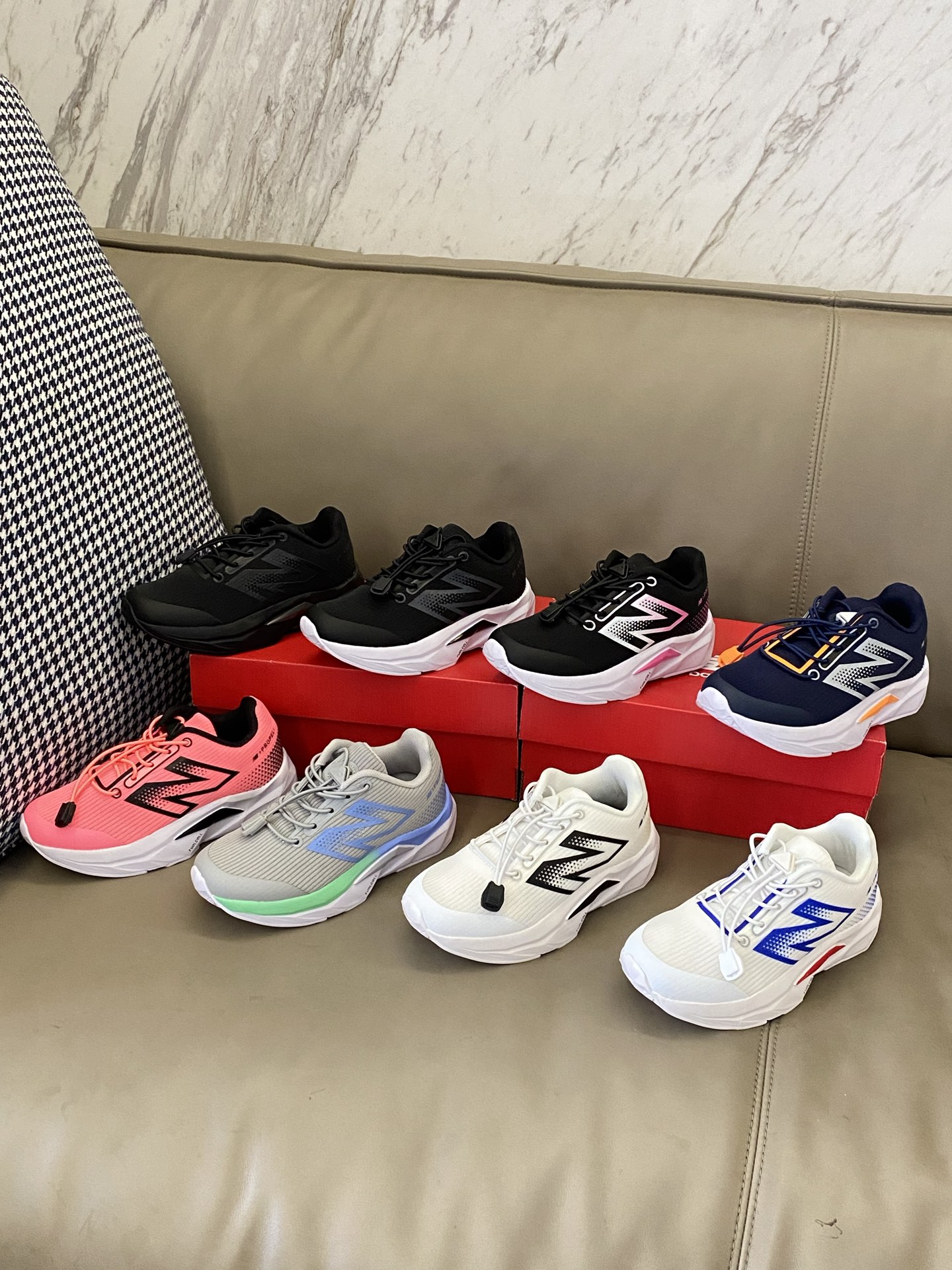 图片[6]-原图直出🌟 鞋面蜂窝网布设计干爽透气💨松紧扣设计方便宝贝穿脱✔️后跟包裹性强的同时做到了最柔和的鞋底🥰性价比还是不错的👏🏻每个配色都好好看😍-选品中心