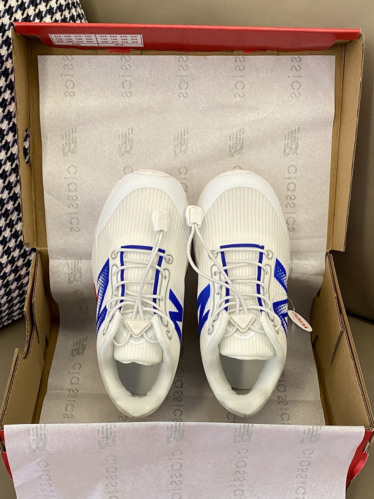 图片[2]-原图直出🌟 鞋面蜂窝网布设计干爽透气💨松紧扣设计方便宝贝穿脱✔️后跟包裹性强的同时做到了最柔和的鞋底🥰性价比还是不错的👏🏻每个配色都好好看😍-选品中心