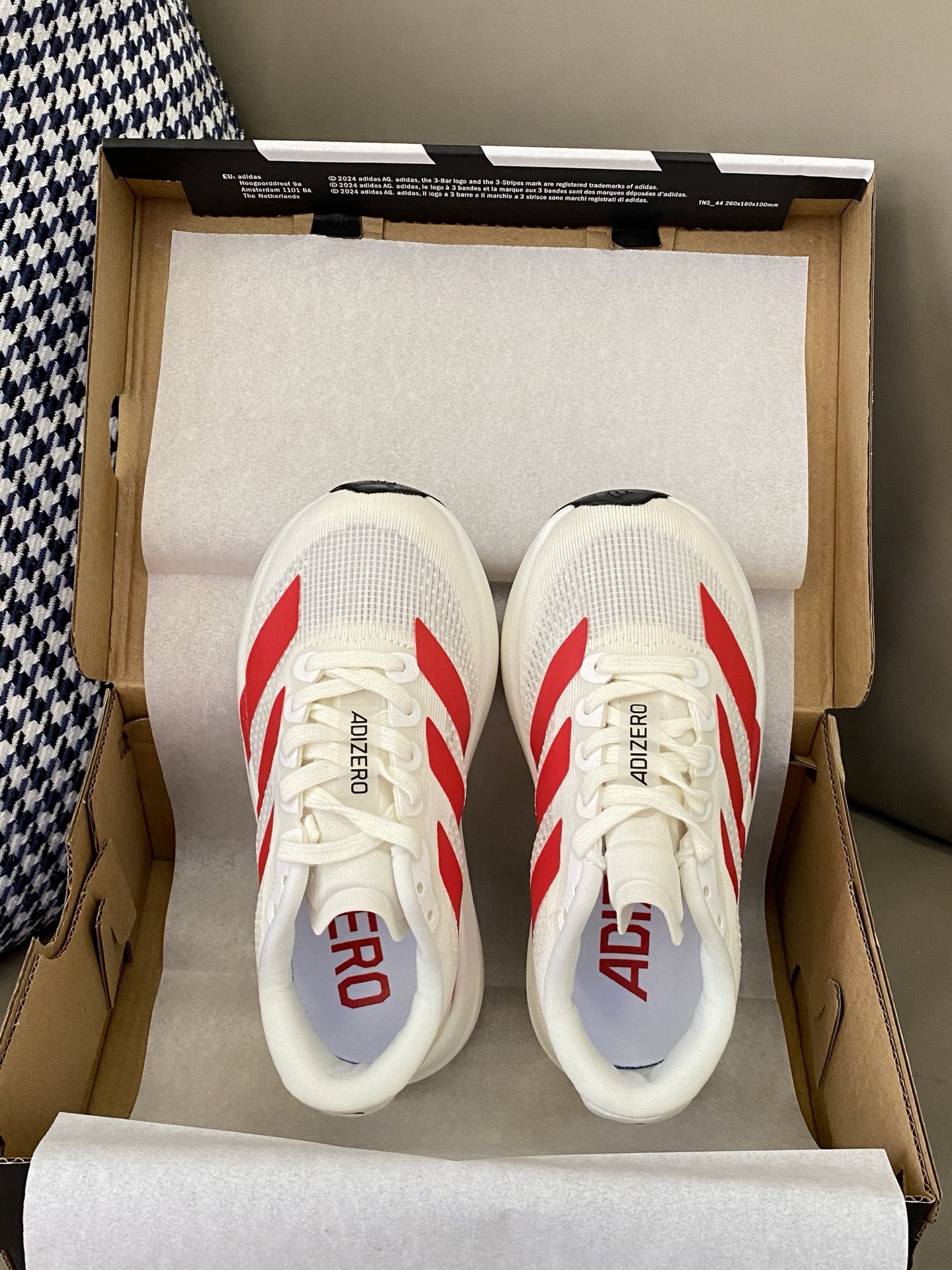 图片[2]-原图直出🌟 近期热门 澎湃脚感 福利一波🔥鞋面采用透气网面示人，不闷脚💨上脚超酷🆒穿这款鞋去跑步吧 很加分哦😇-选品中心