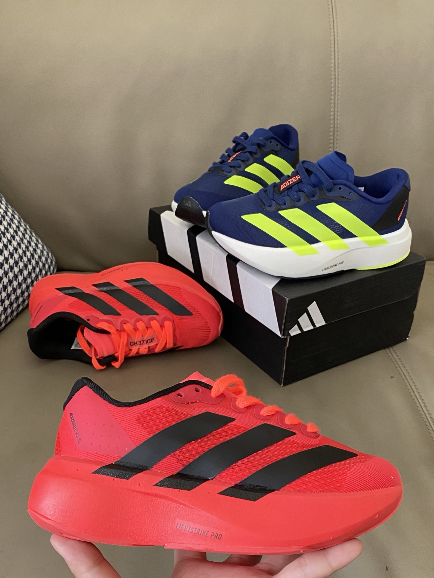 图片[3]-原图直出🌟 近期热门 澎湃脚感 福利一波🔥鞋面采用透气网面示人，不闷脚💨上脚超酷🆒穿这款鞋去跑步吧 很加分哦😇-选品中心