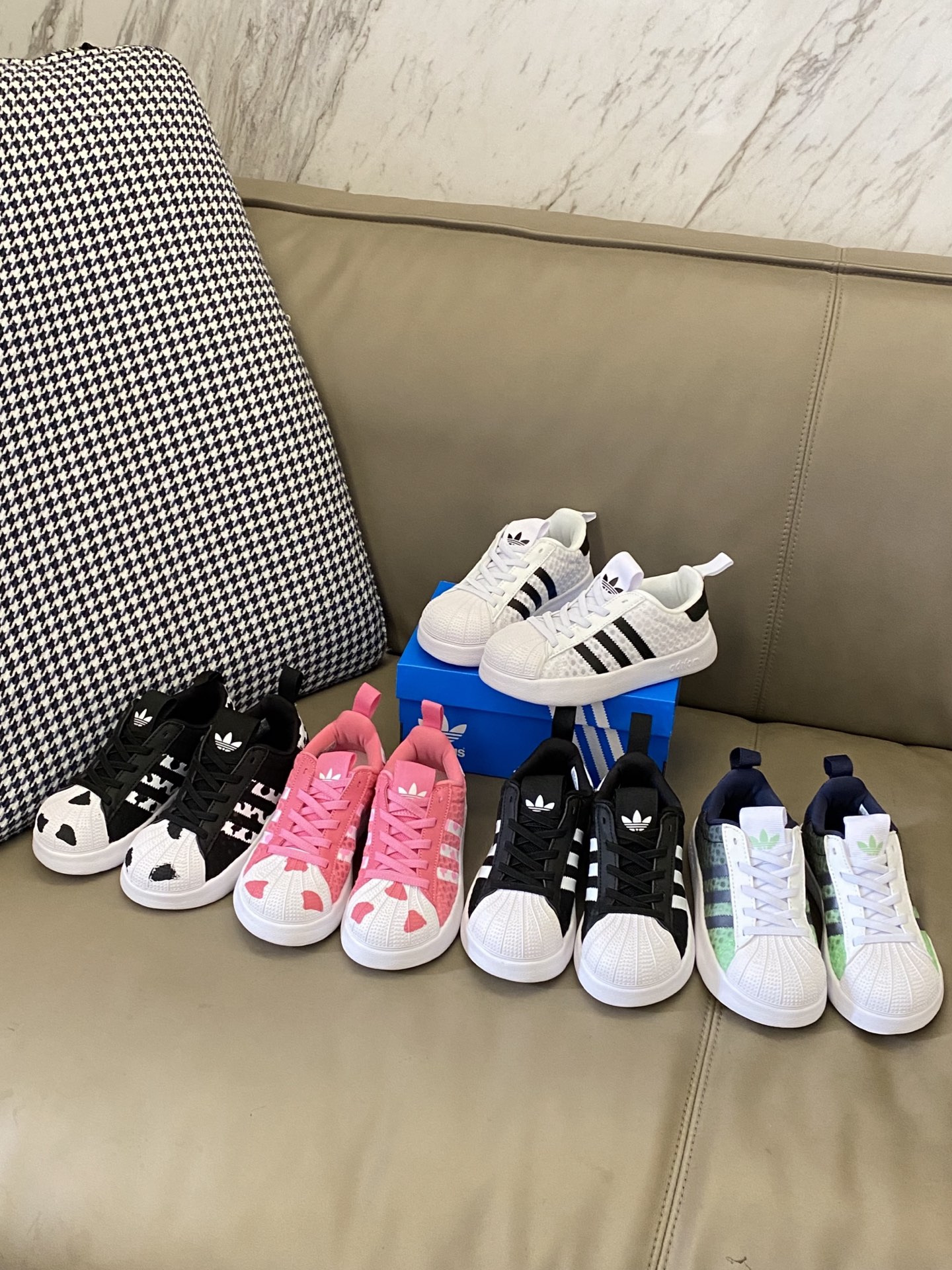 图片[5]-原图直出🌟 三Y草新款 经典永不落幕🔥鞋面贝壳头设计防撞防踢🥰松紧带设计方便宝贝穿脱✅ EVA橡胶鞋底防滑耐磨抓地力强🫶-选品中心