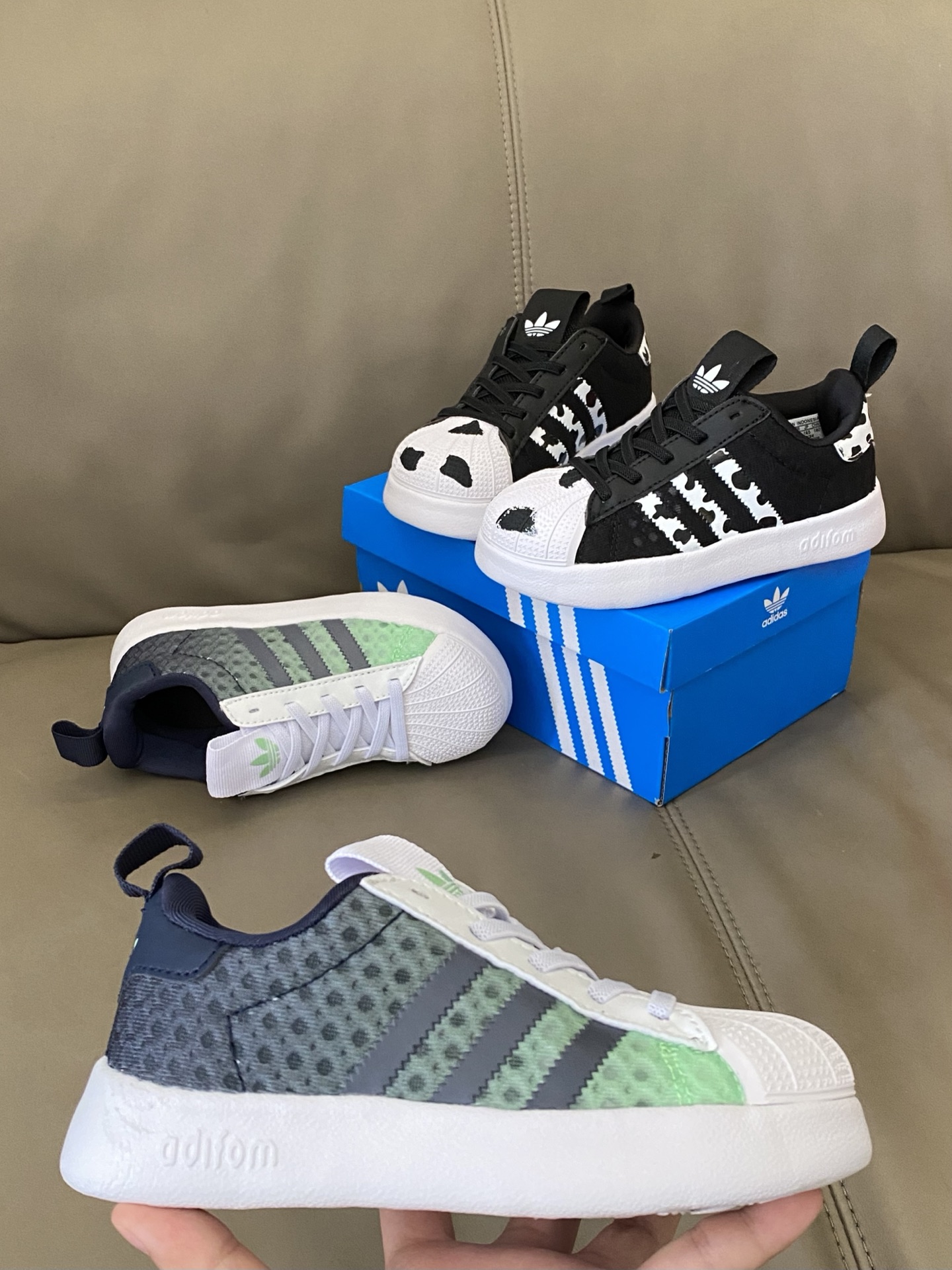 图片[3]-原图直出🌟 三Y草新款 经典永不落幕🔥鞋面贝壳头设计防撞防踢🥰松紧带设计方便宝贝穿脱✅ EVA橡胶鞋底防滑耐磨抓地力强🫶-选品中心